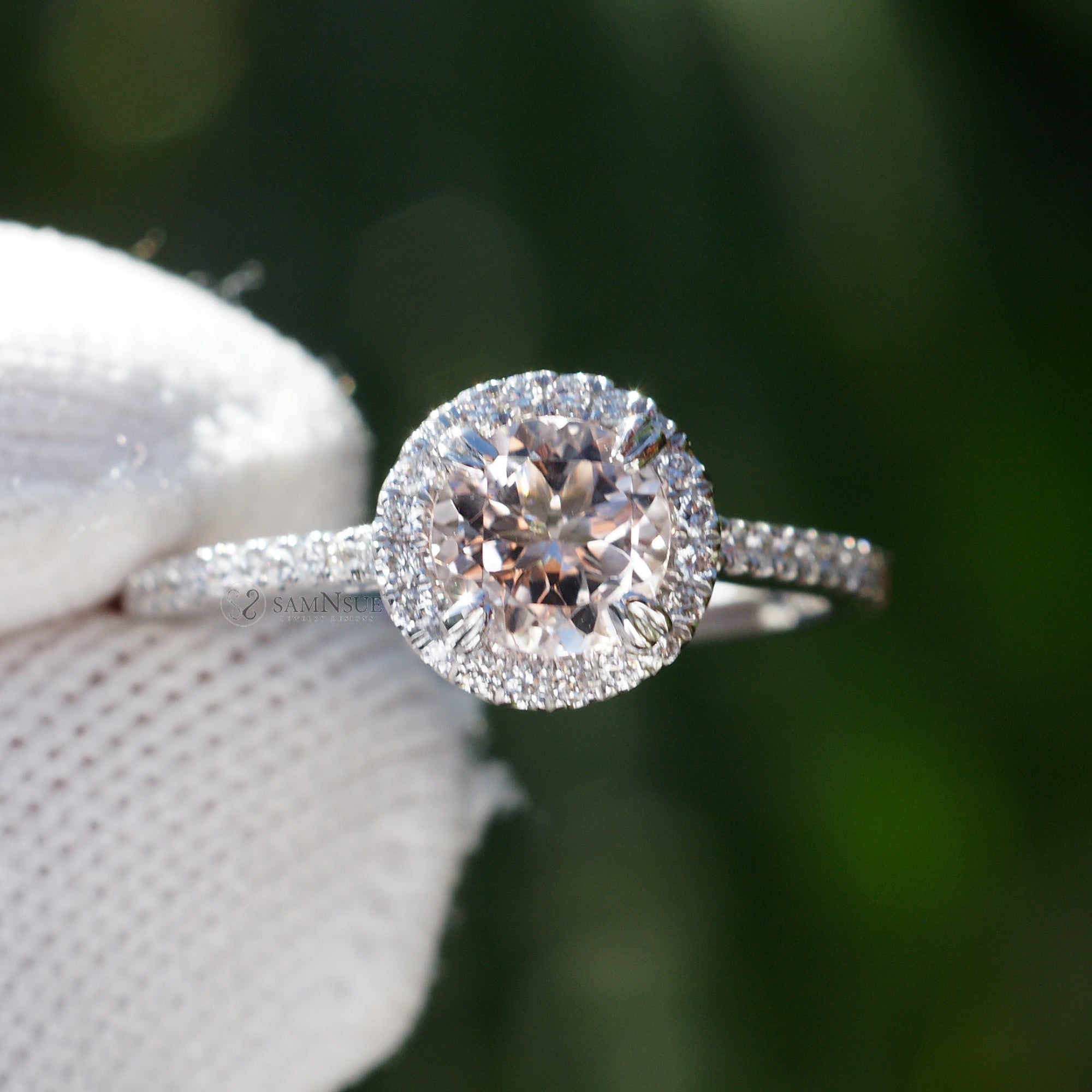 The Signature Round Morganite 6mm 14k White Gold Ring
