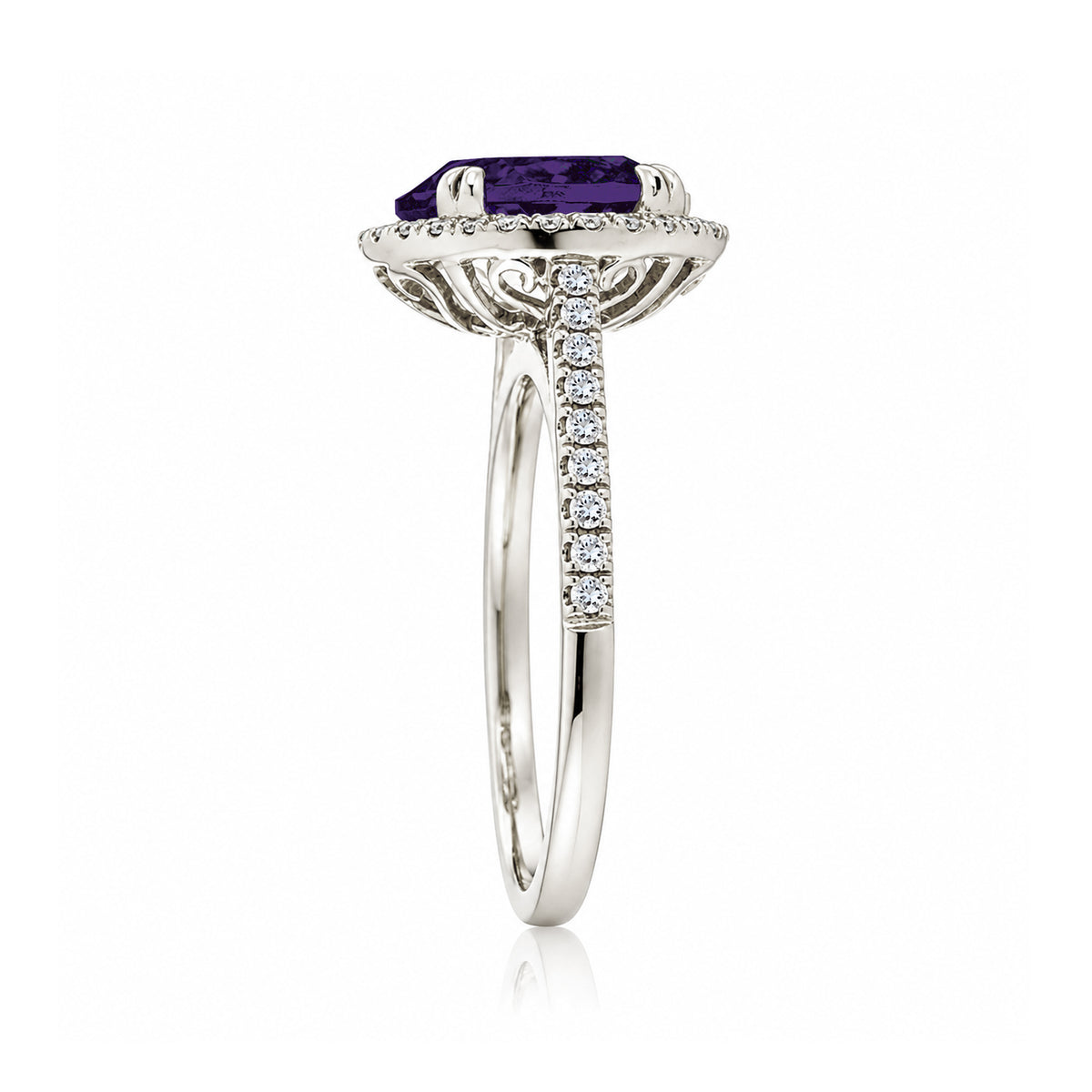 The Signature Oval Amethyst Ring