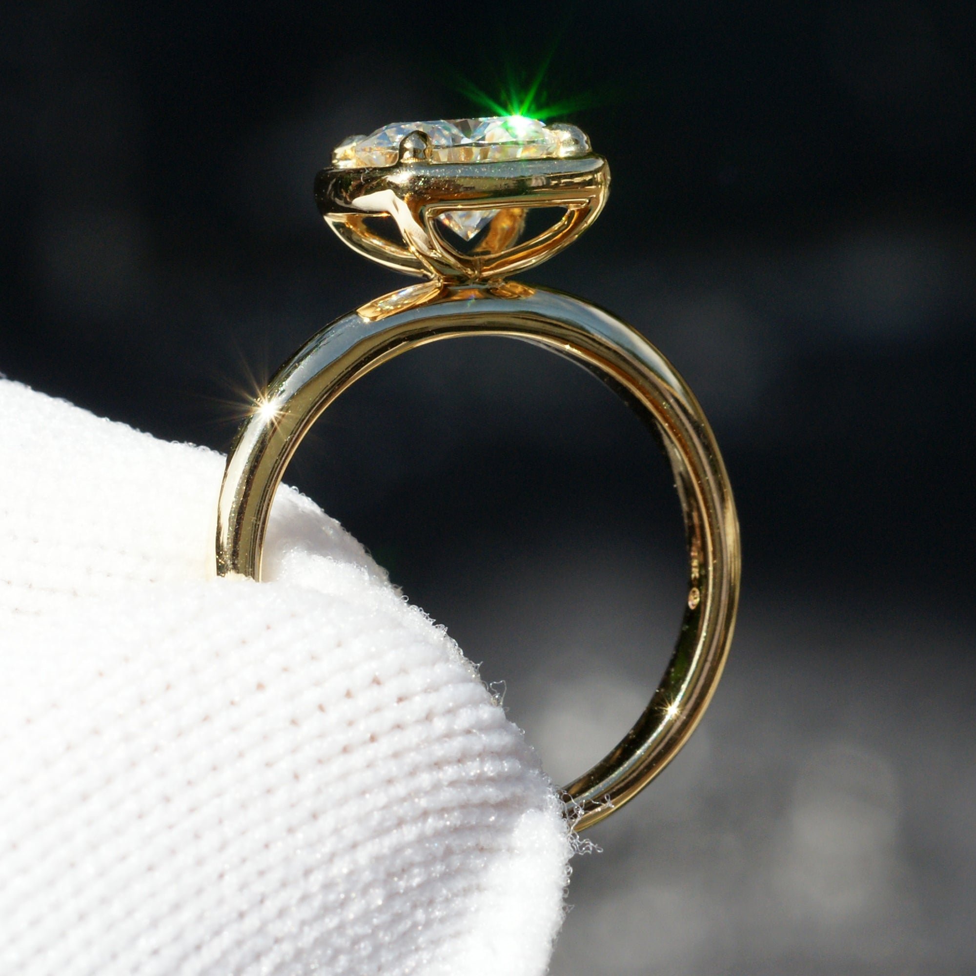 Round Moissanite Ring 18k Yellow Gold - The Jane 7mm