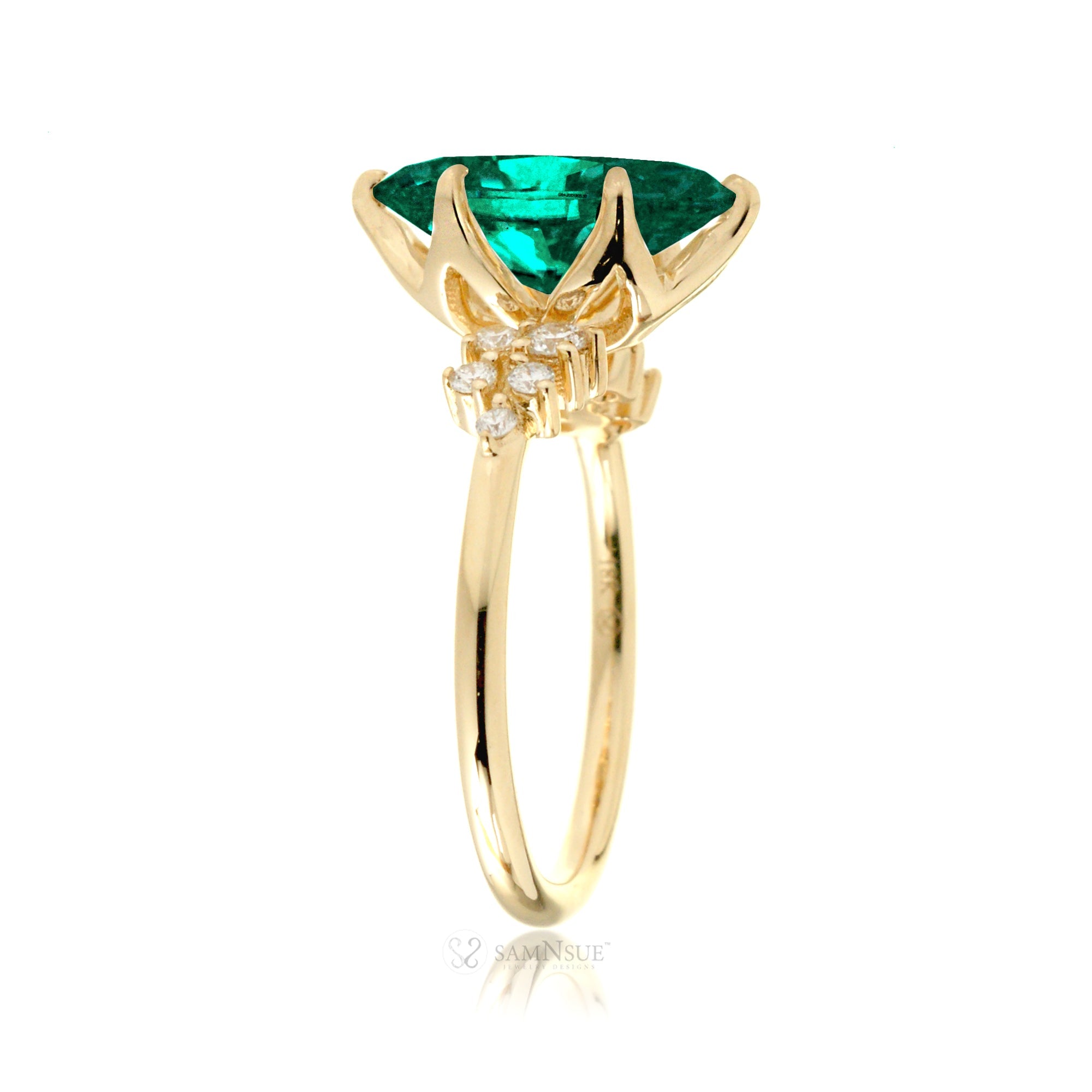 Marquise Cut Green Emerald And Diamond Ring Yellow Gold