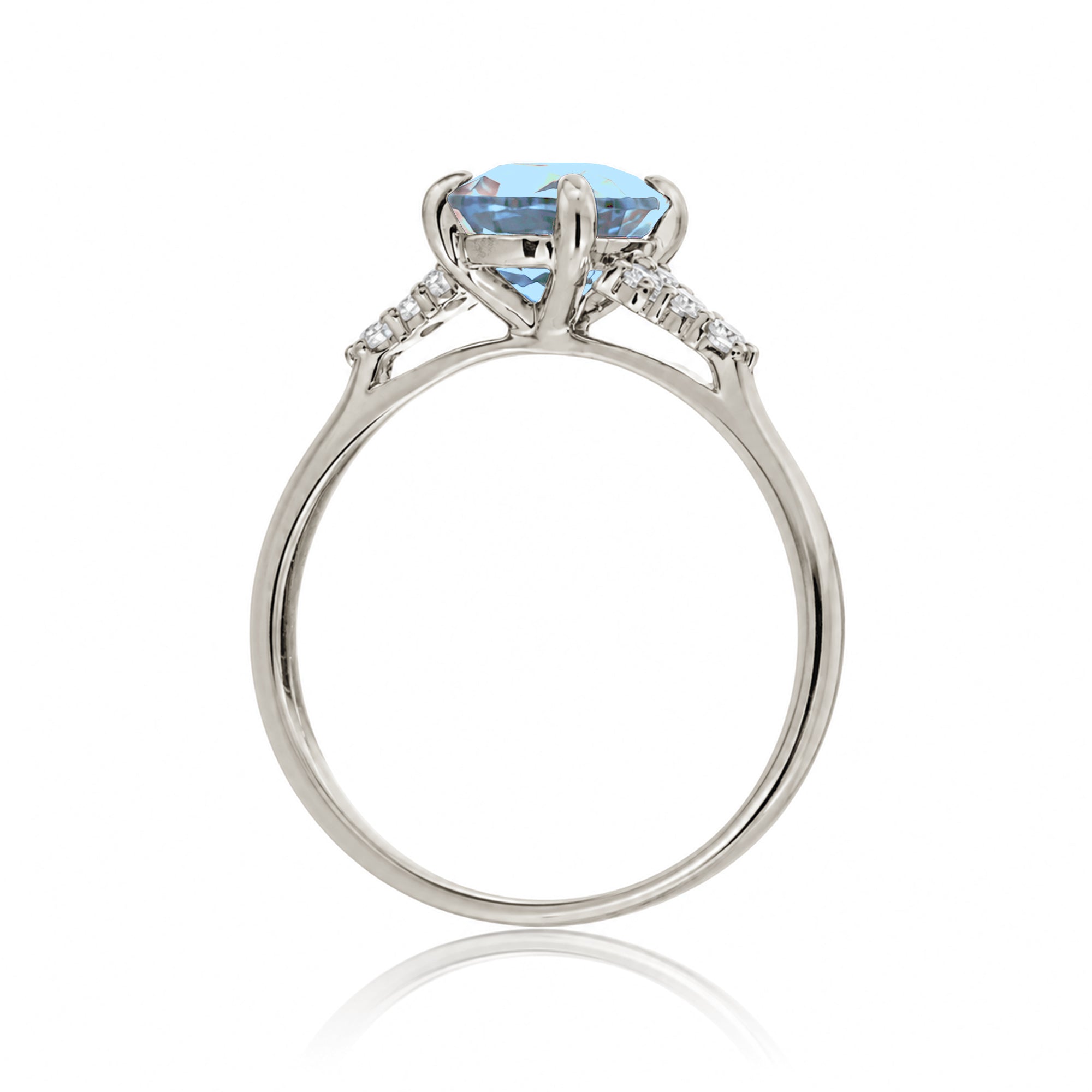 Aquamarine engagement ring cushion cut and solid band in white gold