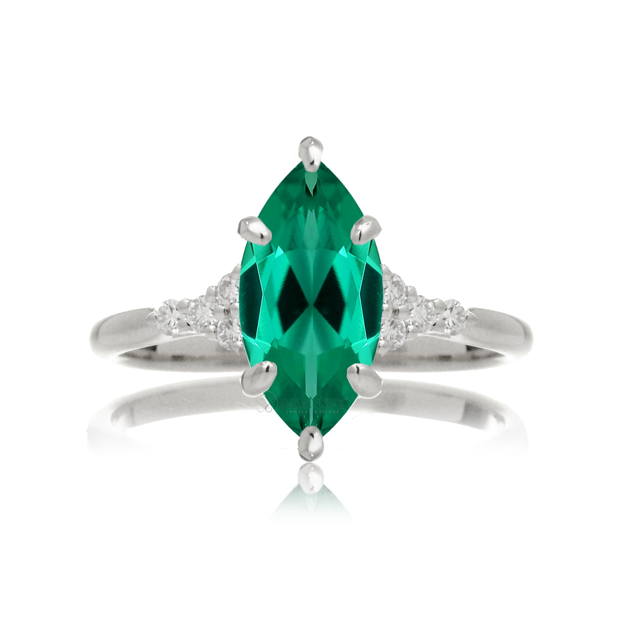 The Chloe Marquise Cut Emerald Ring (Lab-Grown)