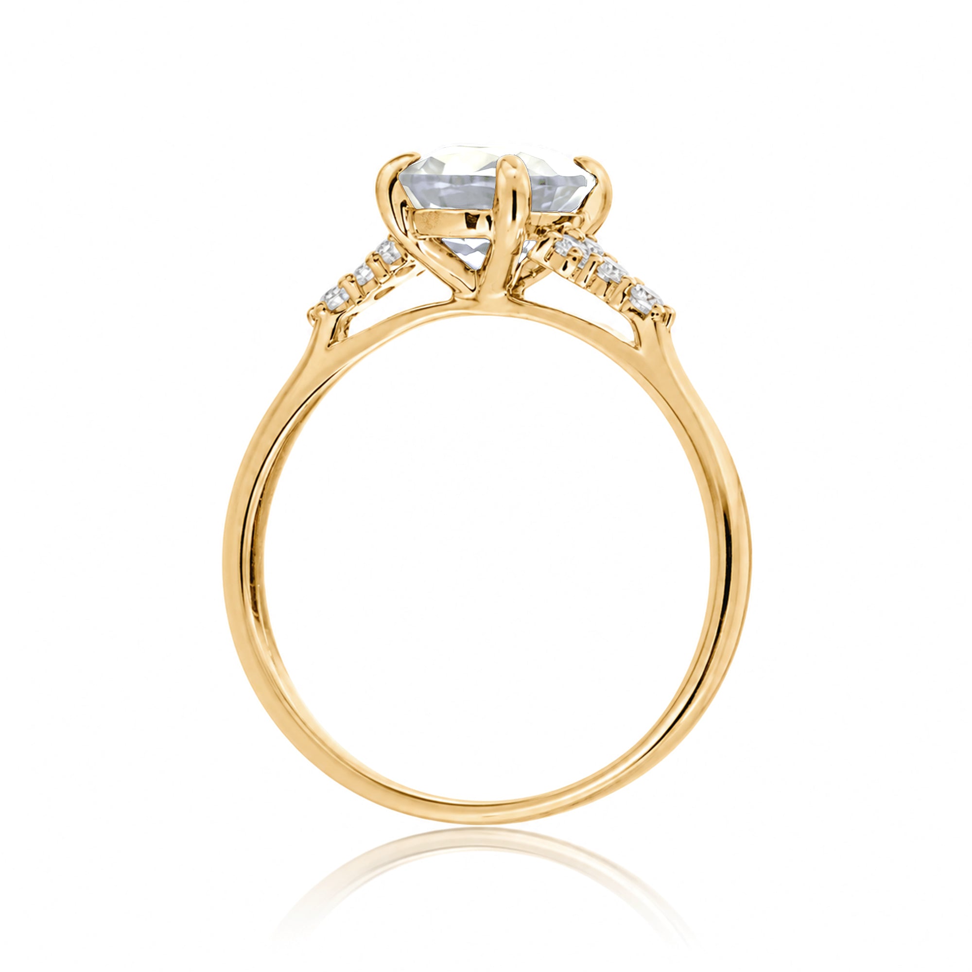 Pear shape diamond engagement ring in yellow gold - the Chloe