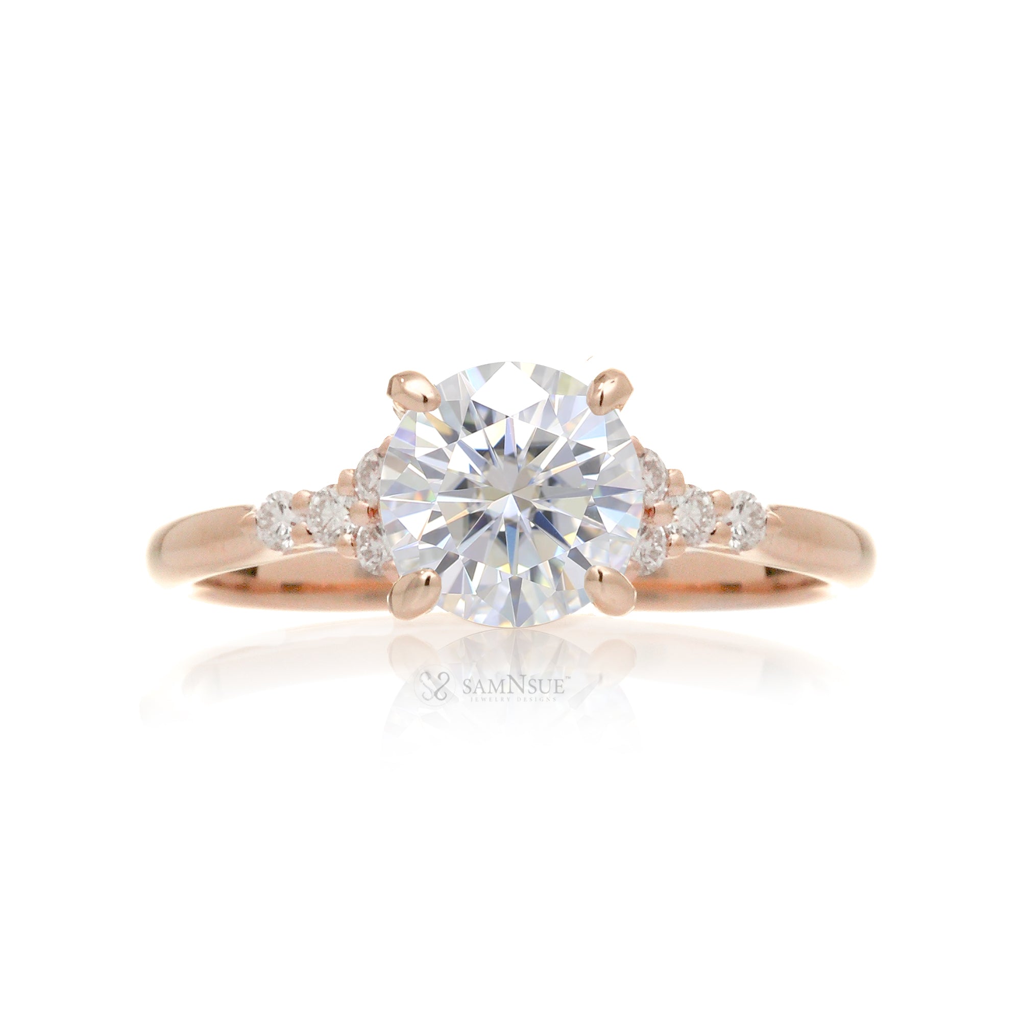 The Chloe Round Cut Moissanite Ring (Lab-Grown)