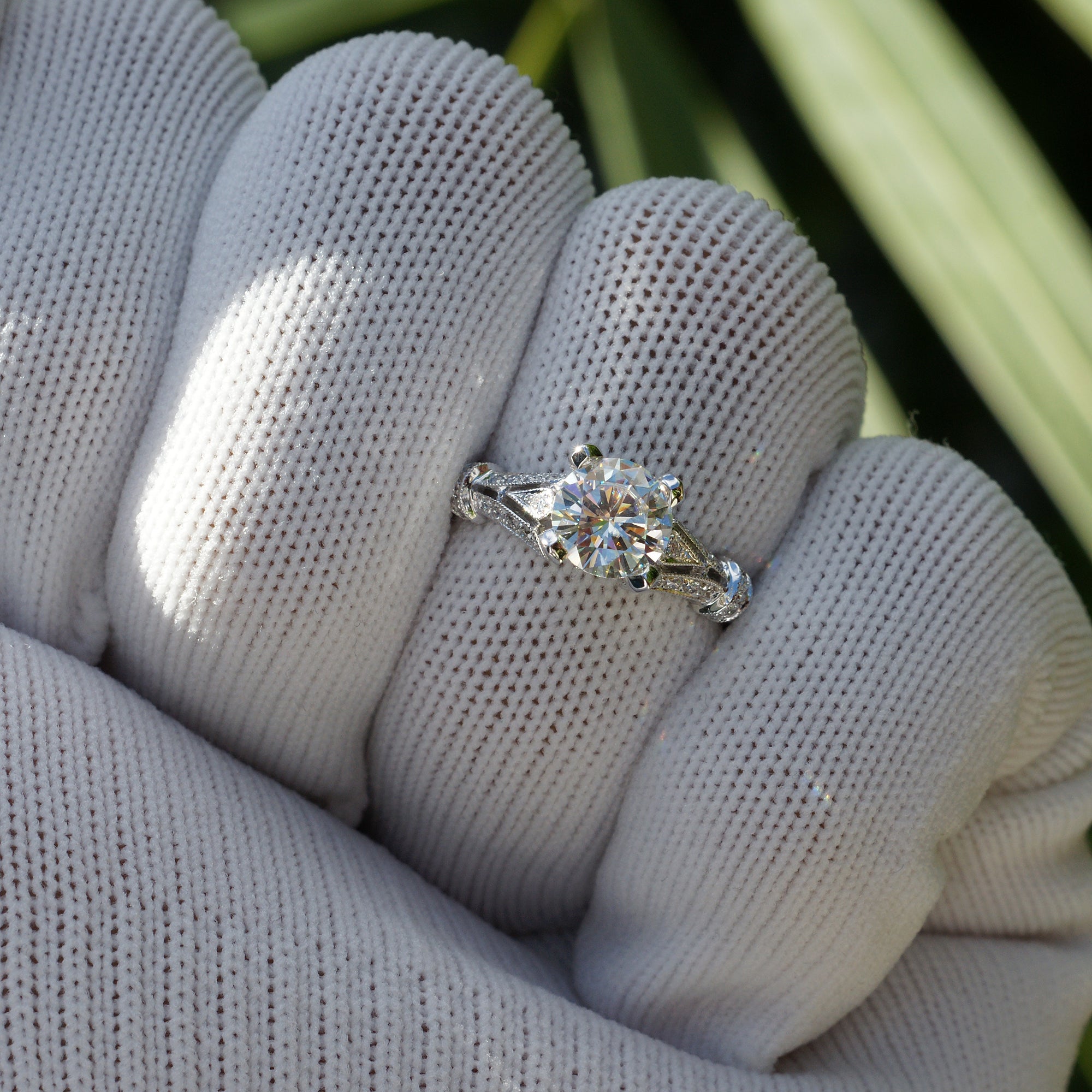 The Hazel Round Moissanite Ring (7mm)