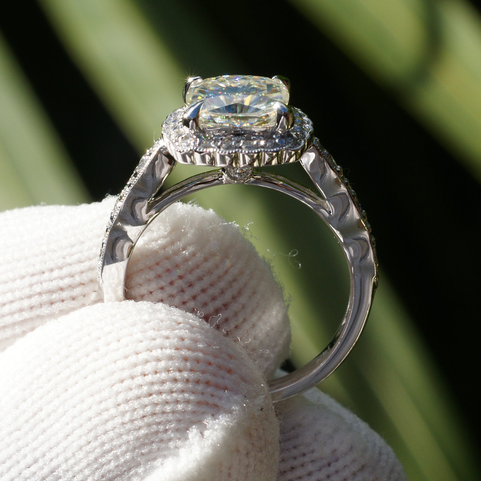 The Scallop Cushion Moissanite Ring (7.5mm FB)