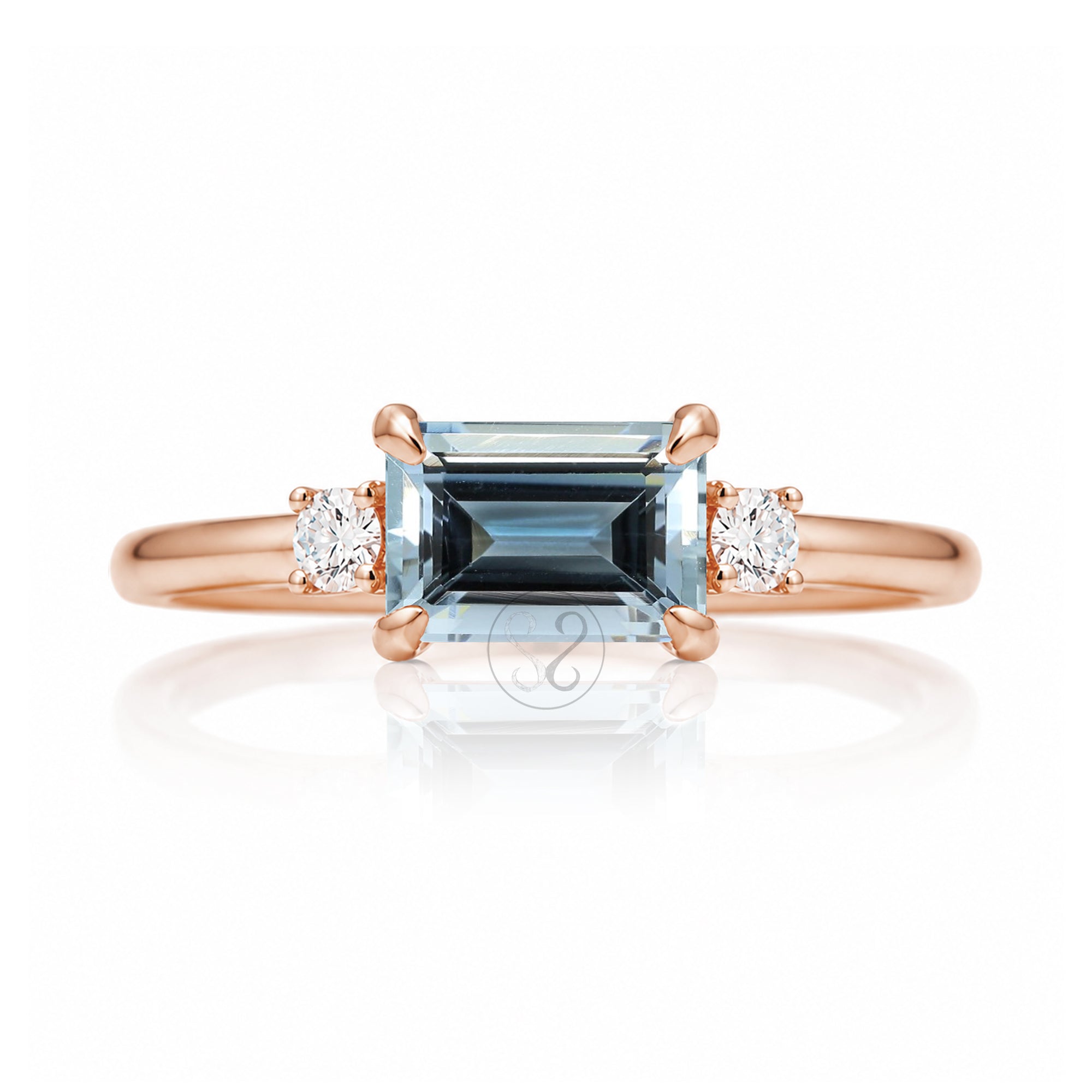 Aquamarine three stone east-west ring the Lena rose gold