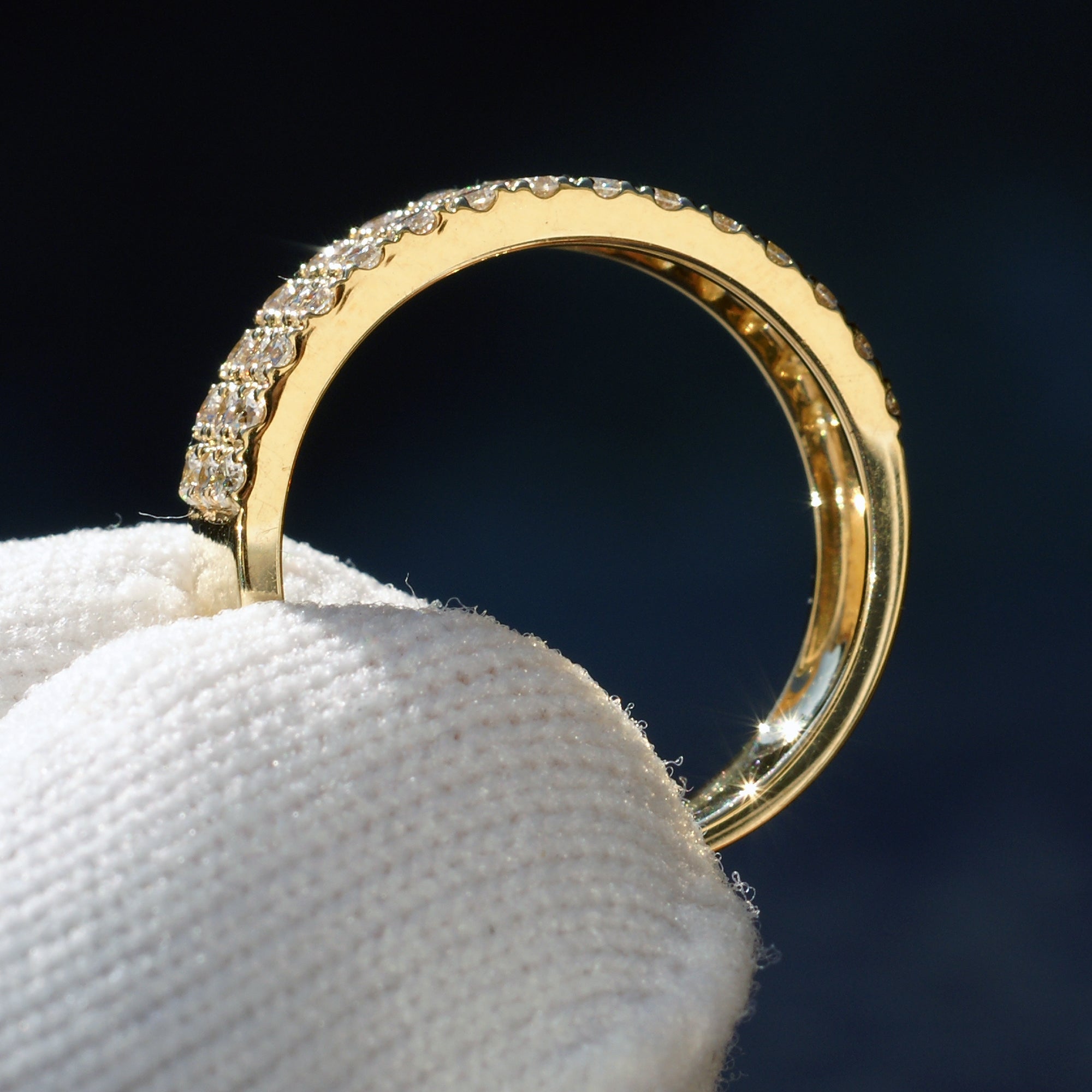 Triple Row Flat Natural Diamond Band 18k 0.85ct tw.