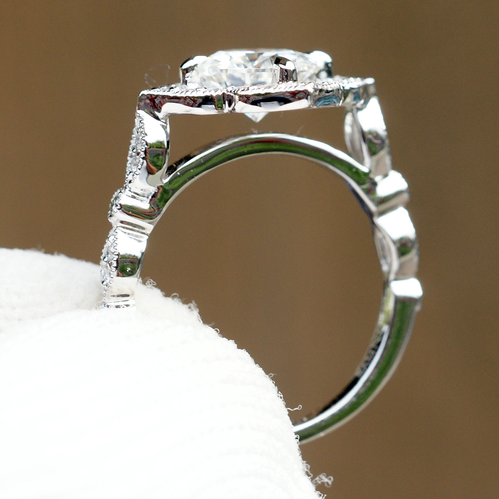 The Delilah Round Moissanite Ring (7mm) Wedding Set