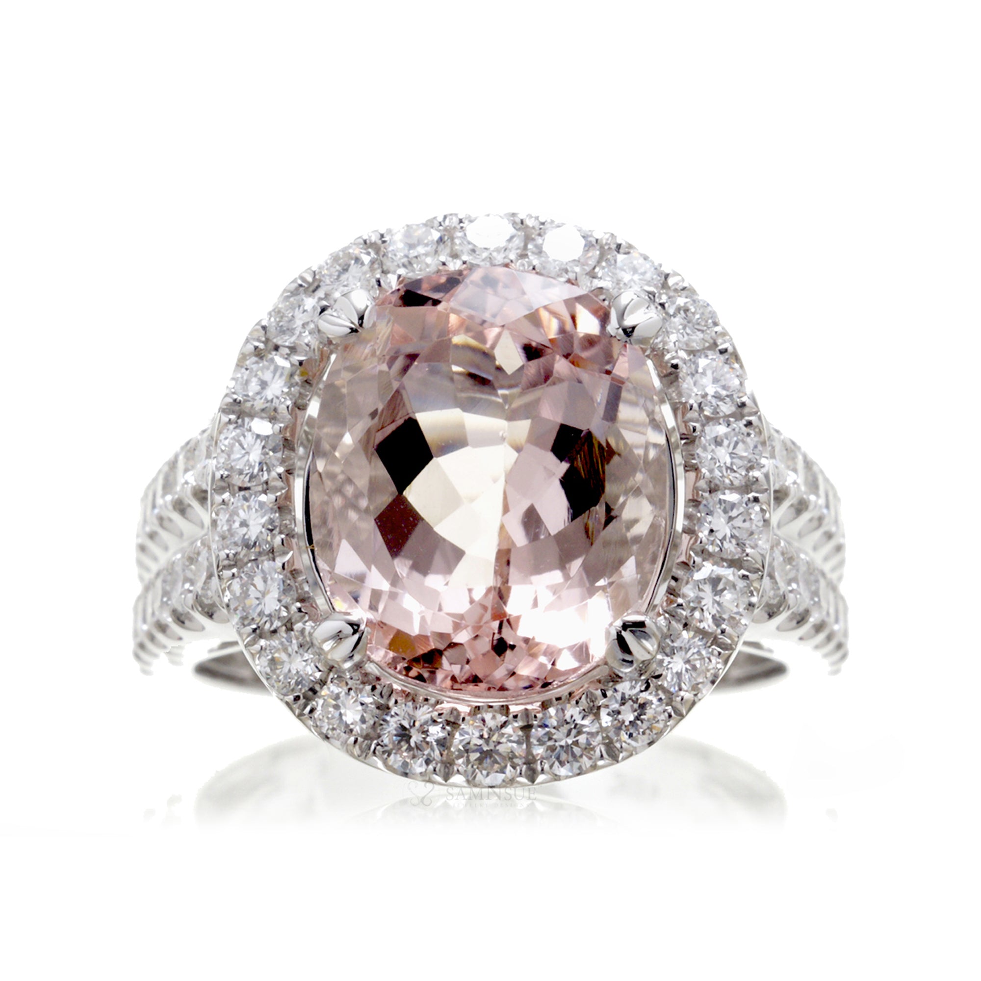 The Lydia Oval Cut Morganite Ring