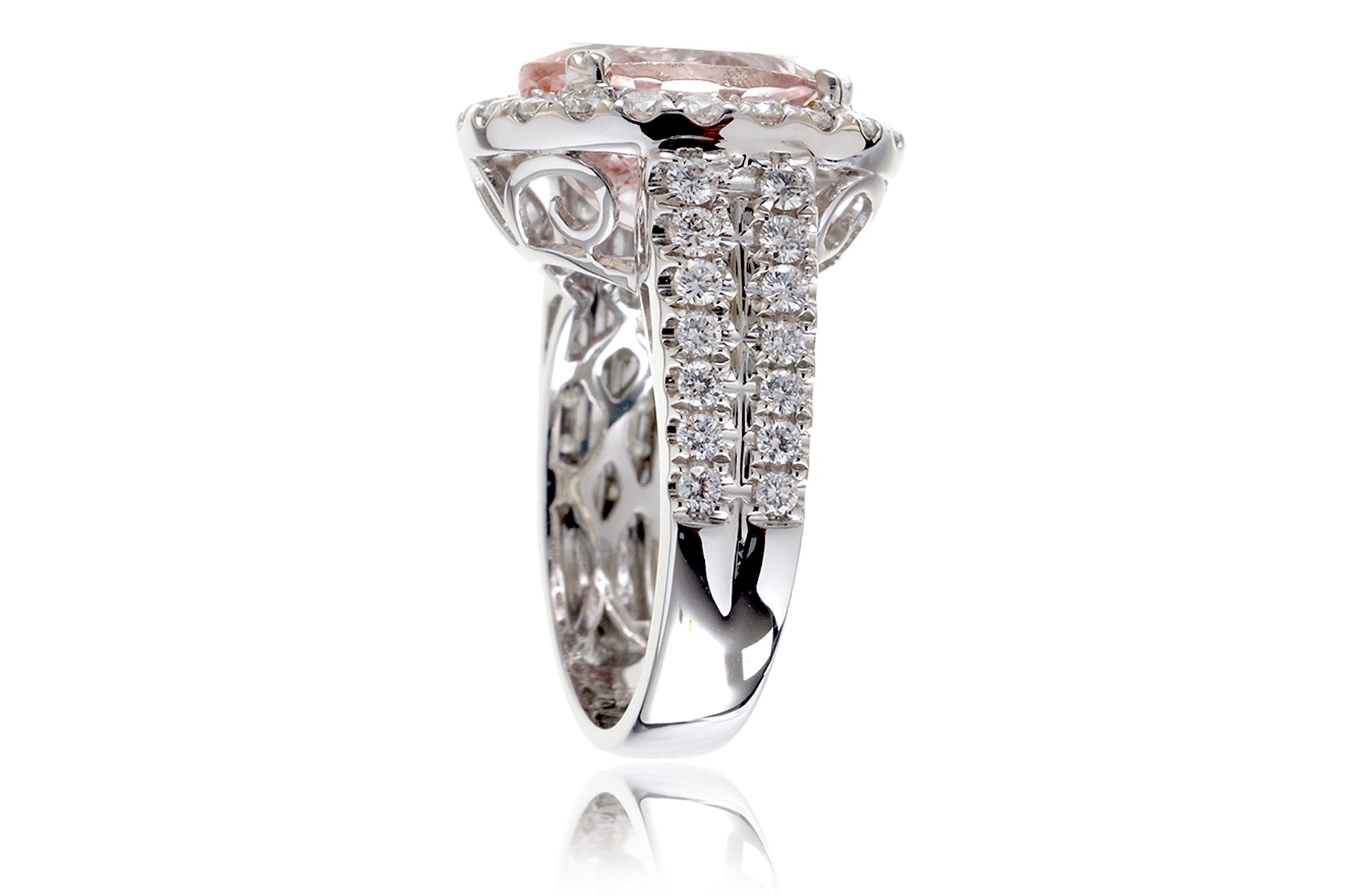 The Lydia Oval Morganite Ring