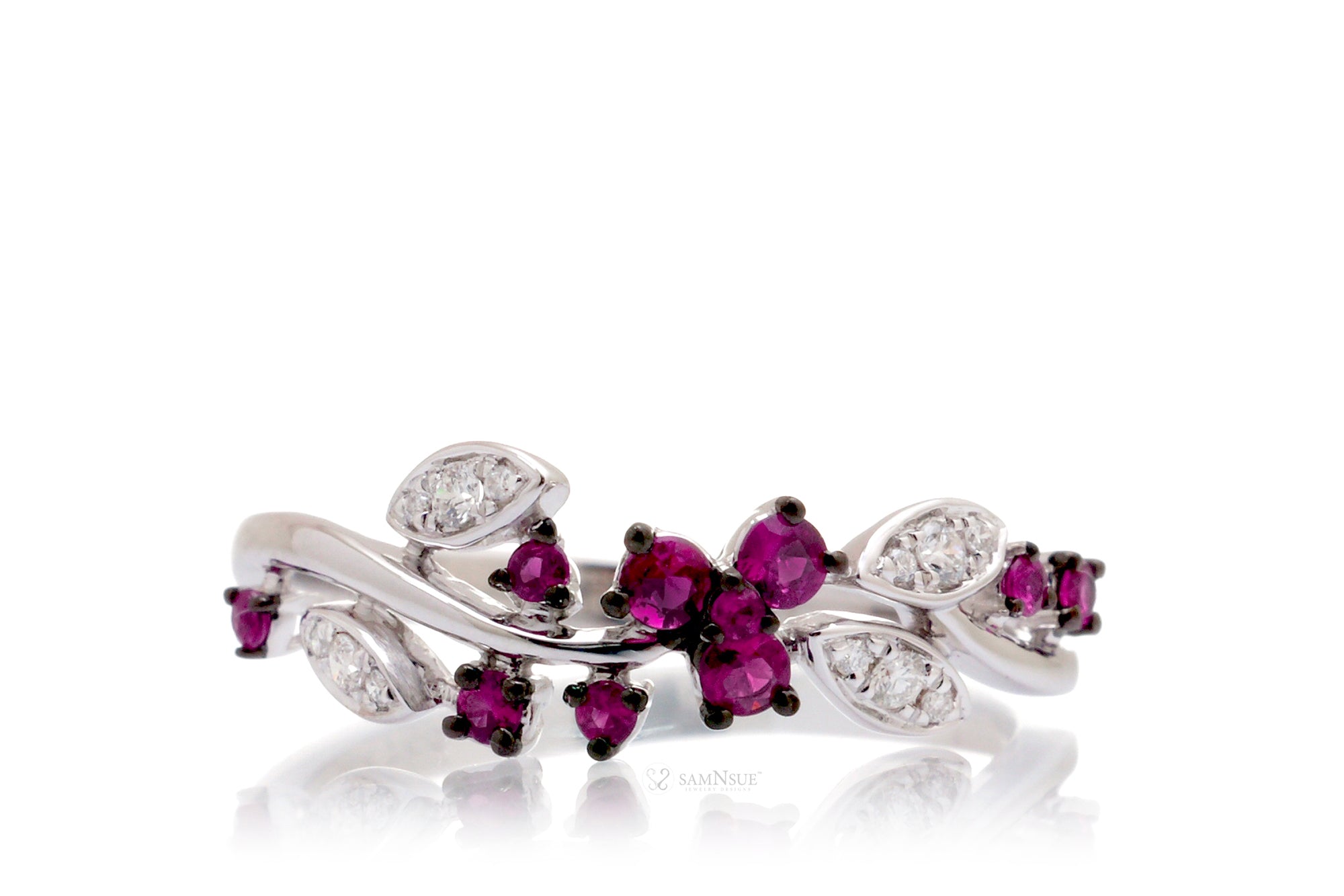 The Evy Pink Sapphire Ring