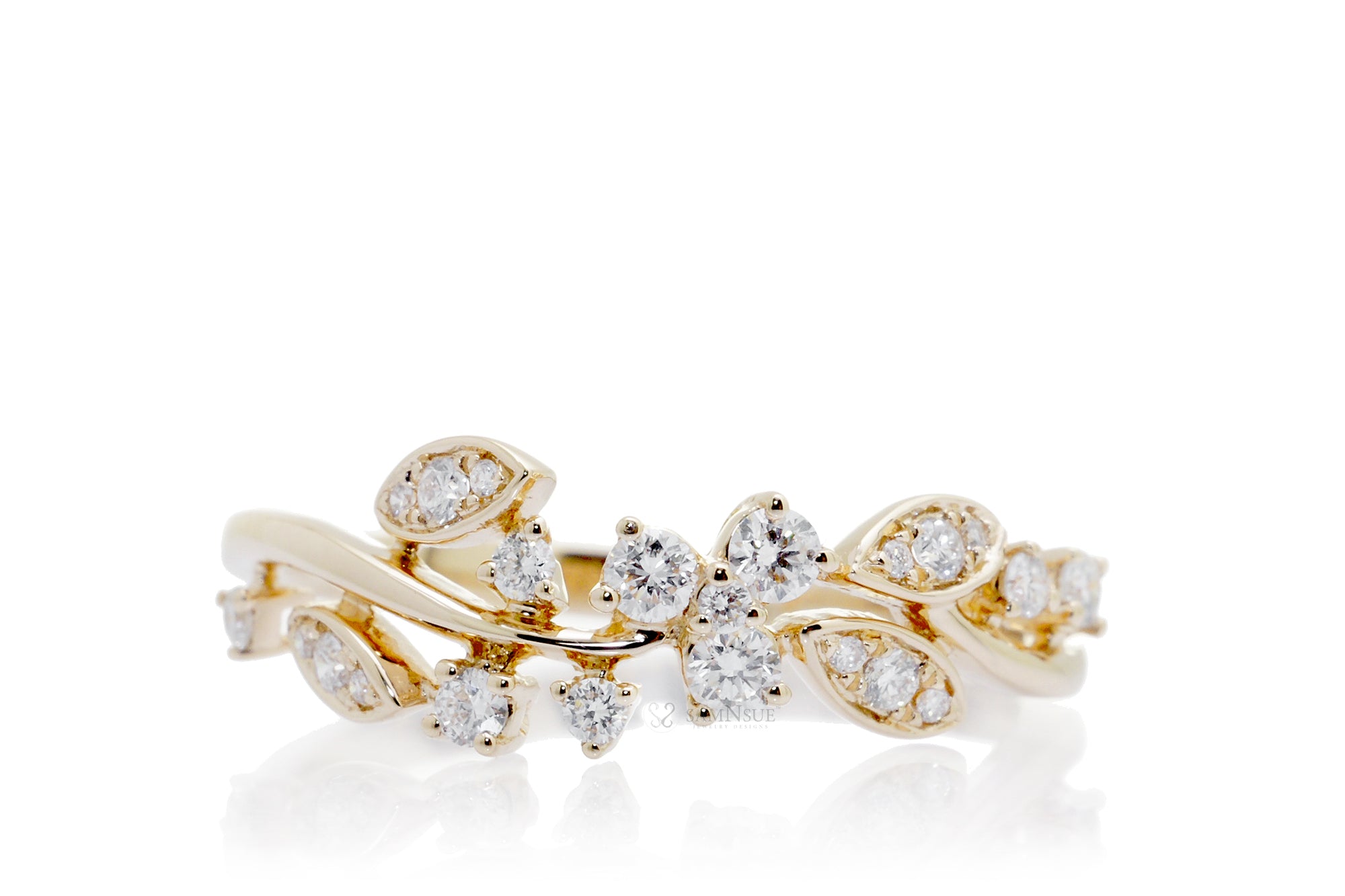The Evy Diamond Ring