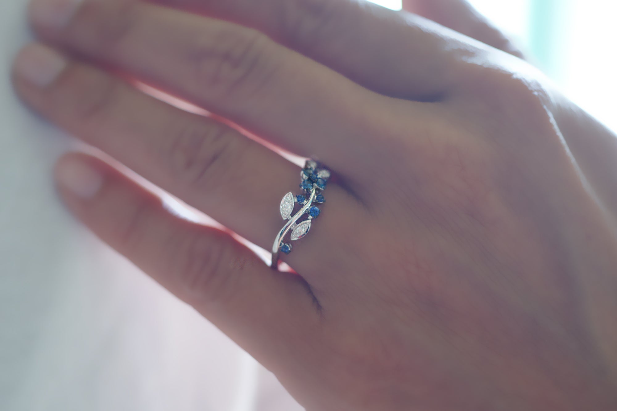 The Evy Sapphire Ring