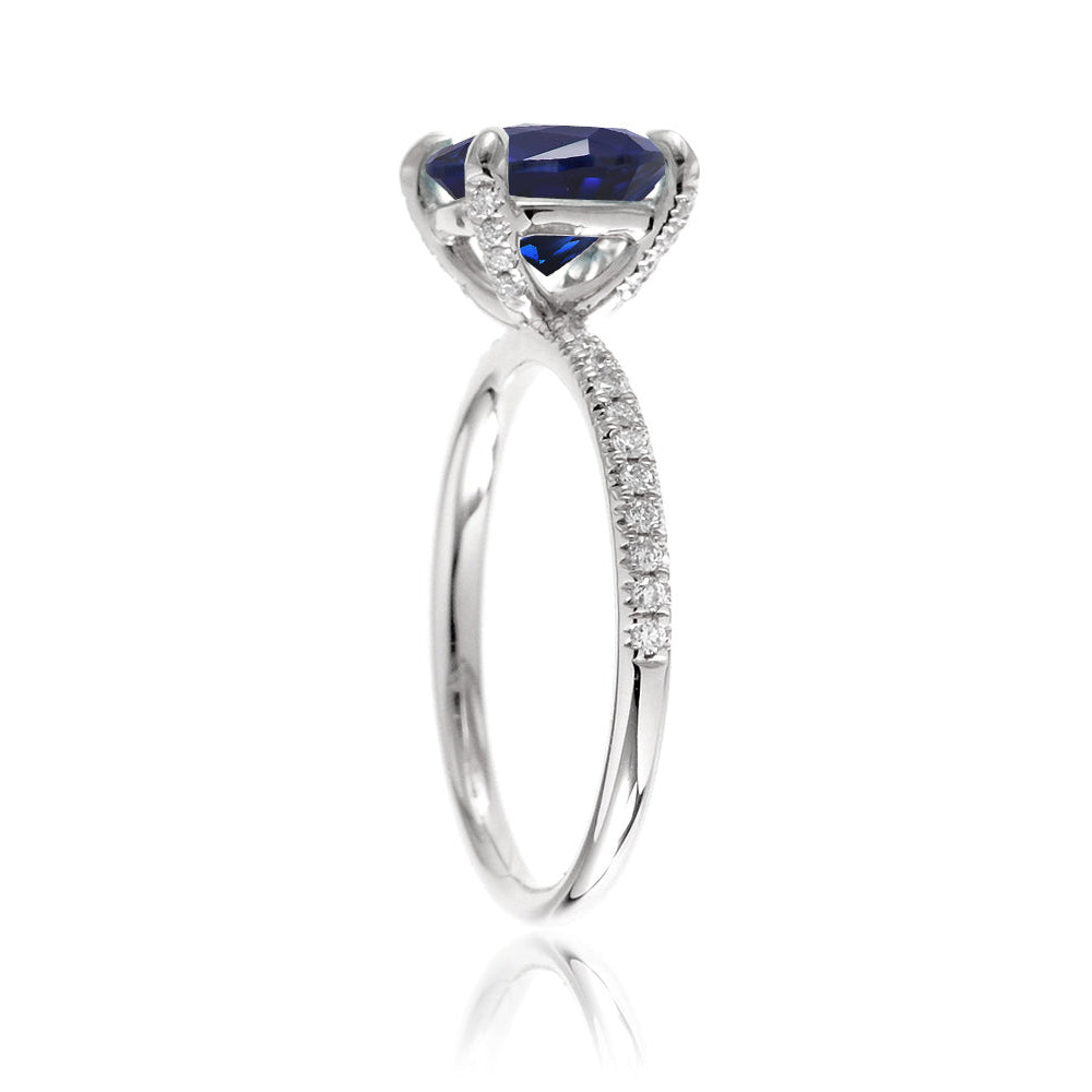 The Ava Round Sapphire Ring (Lab Grown)