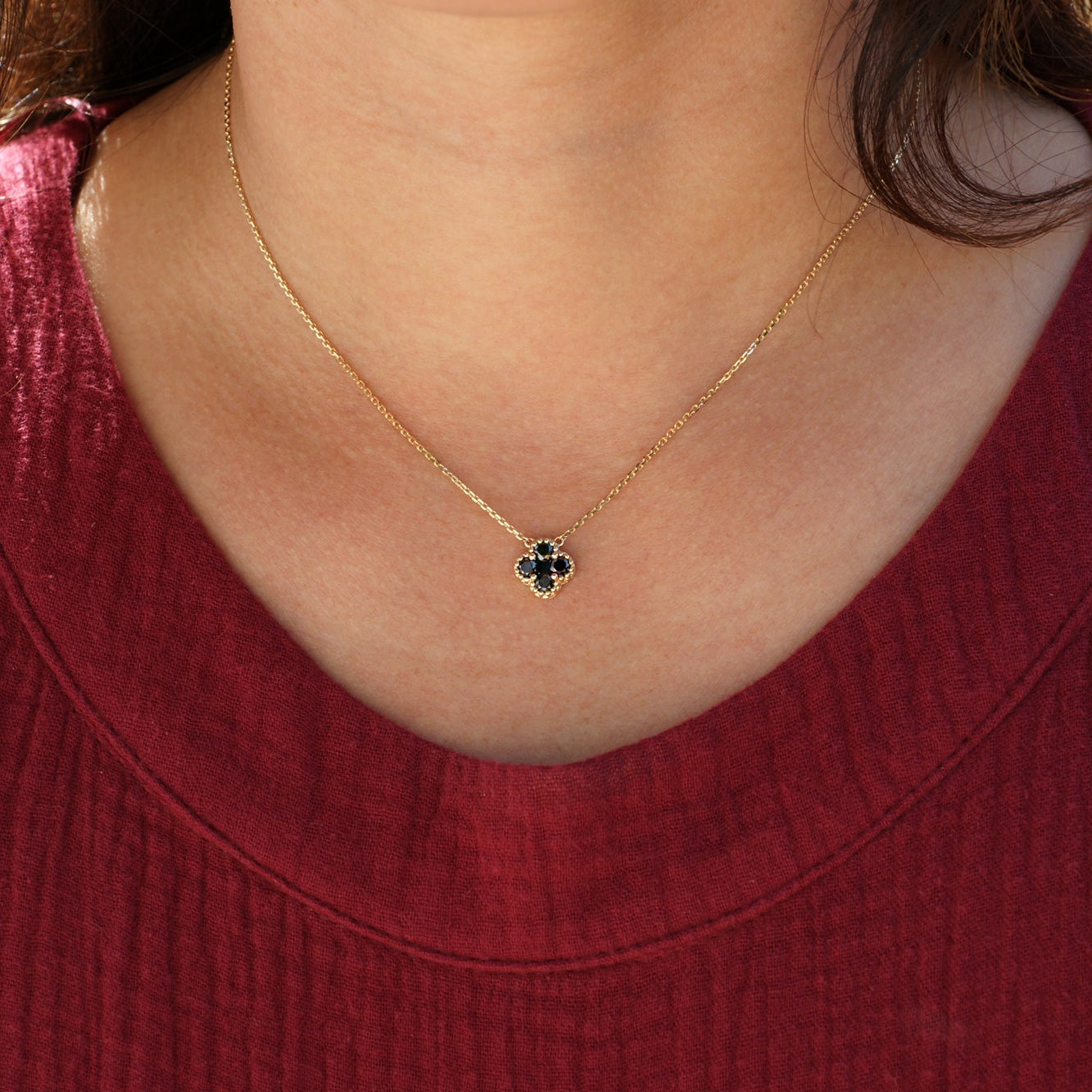 Clover black diamond necklace in yellow gold