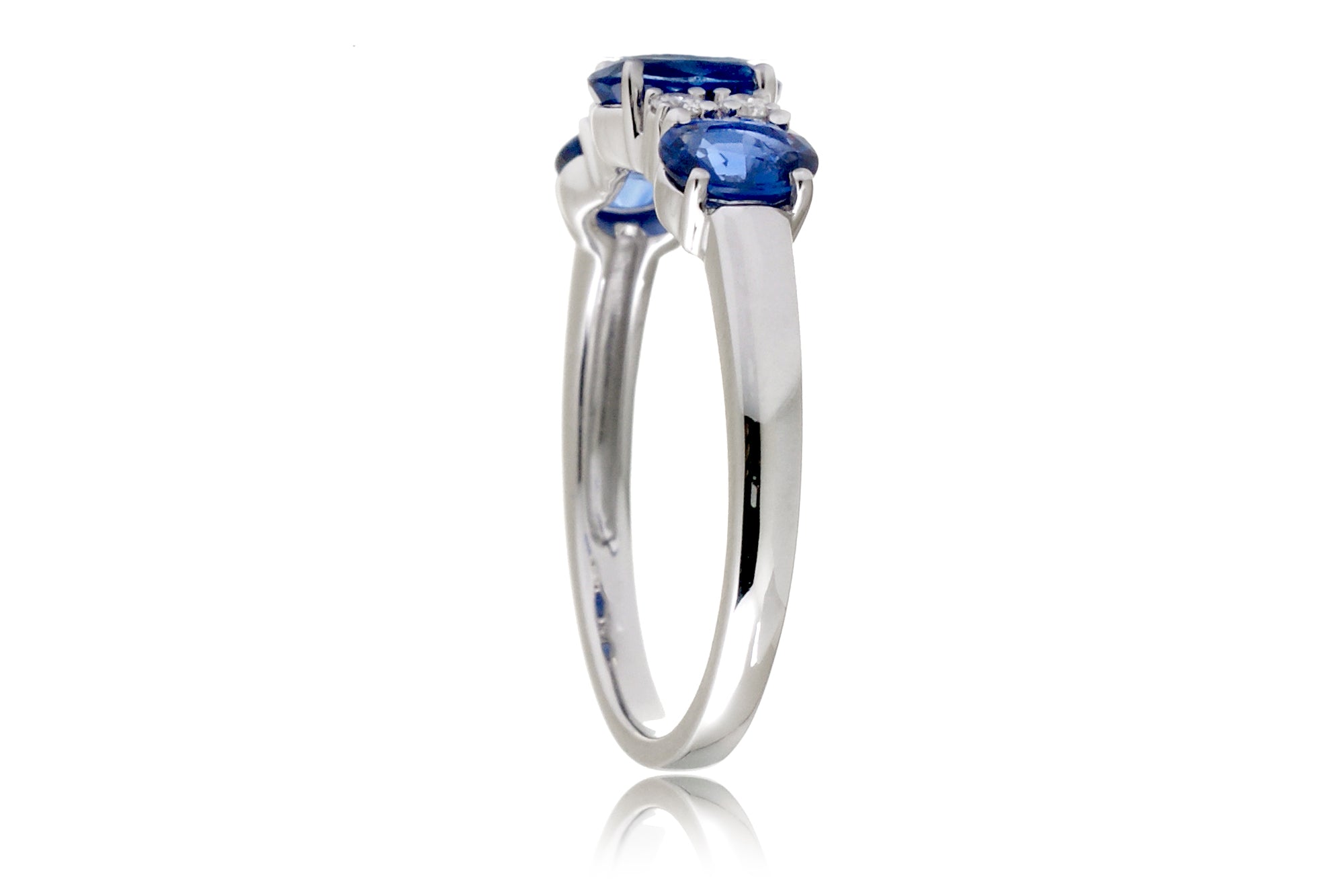 The Panya Oval Sapphire Ring