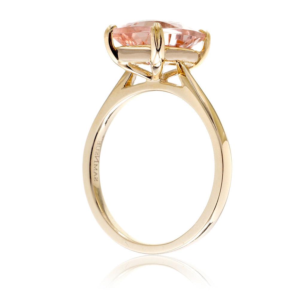 The Emily Oval Cut Morganite Ring
