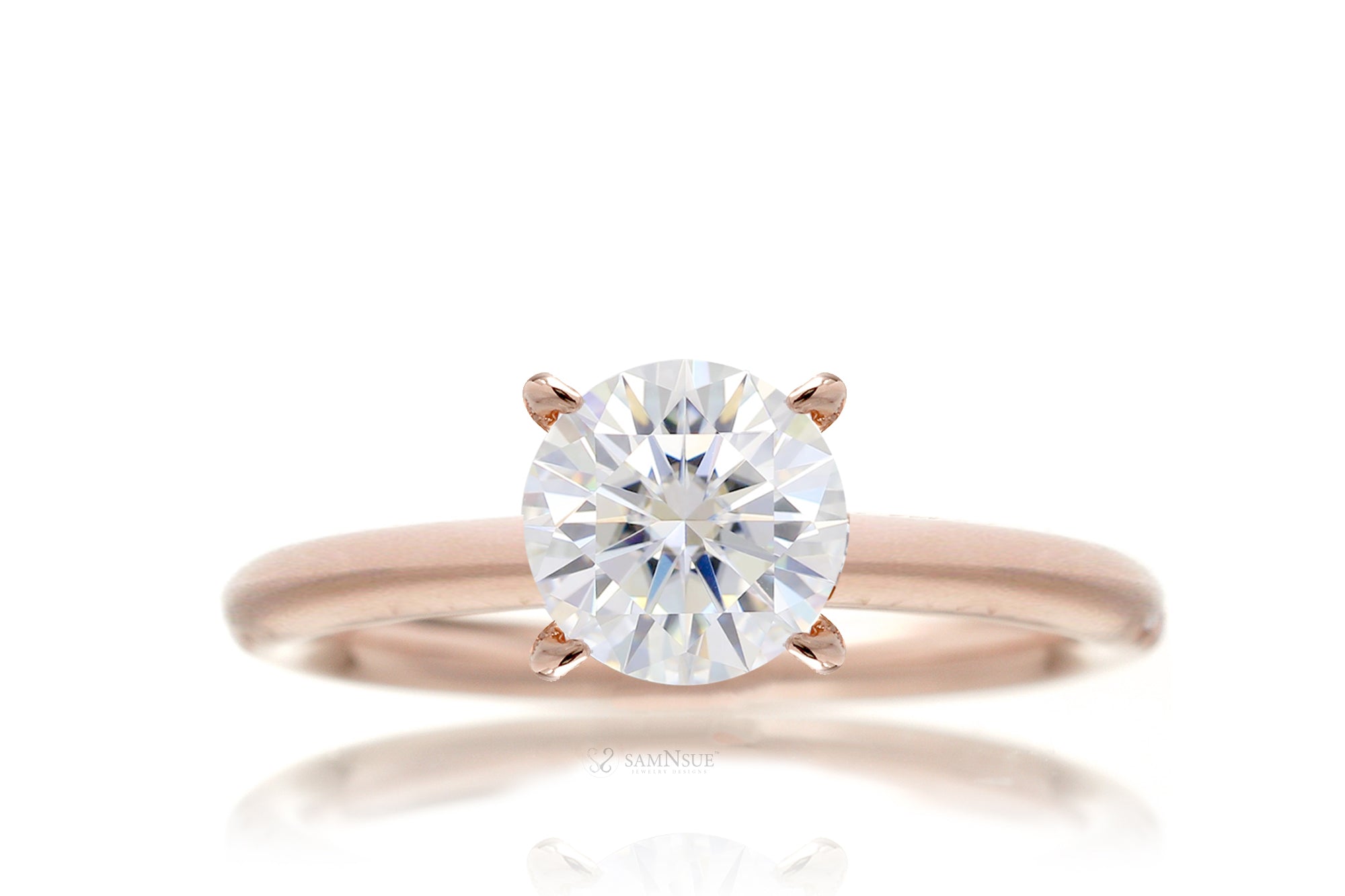 The Ava Round Diamond Ring (Lab-Grown)