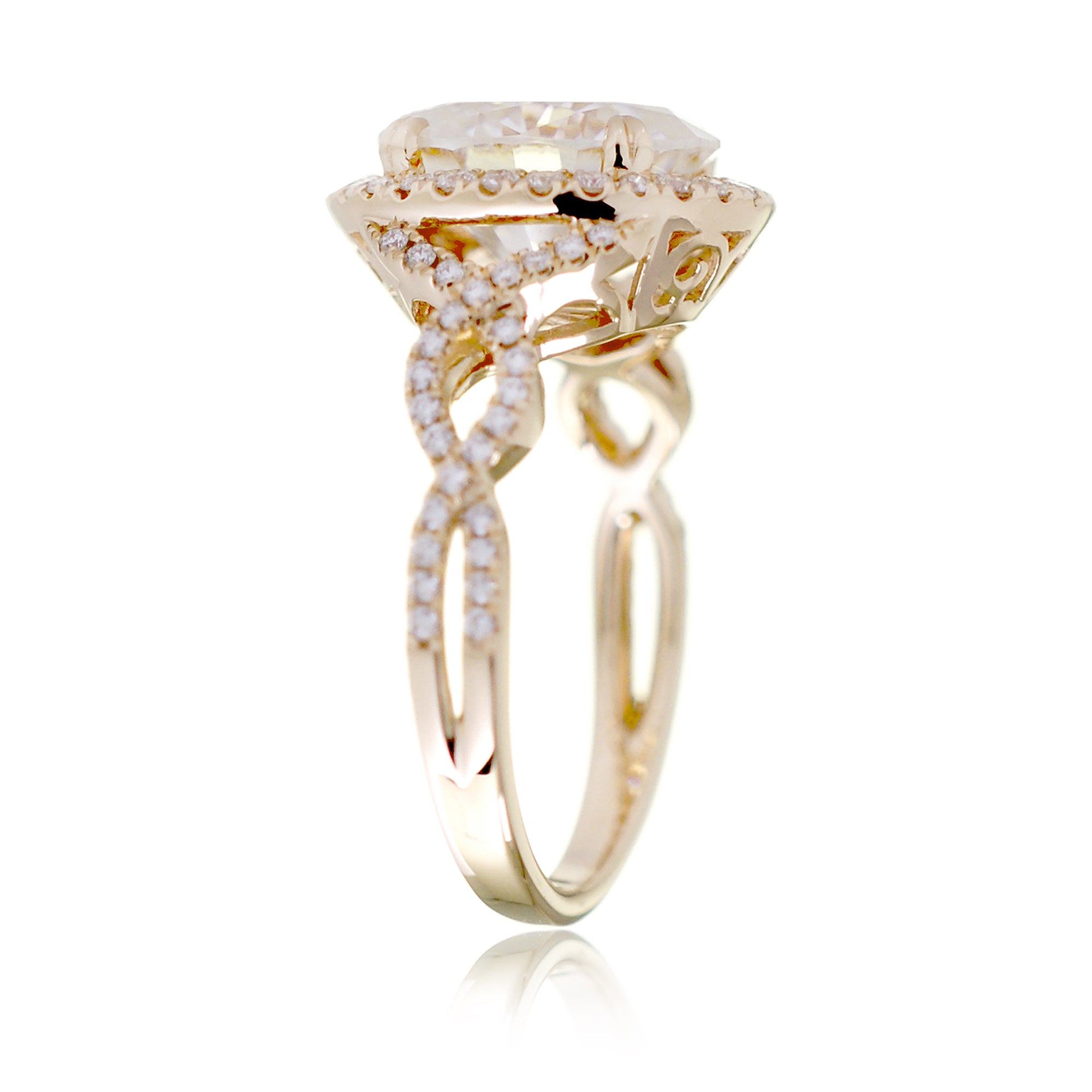 The Shelly Oval Moissanite Ring