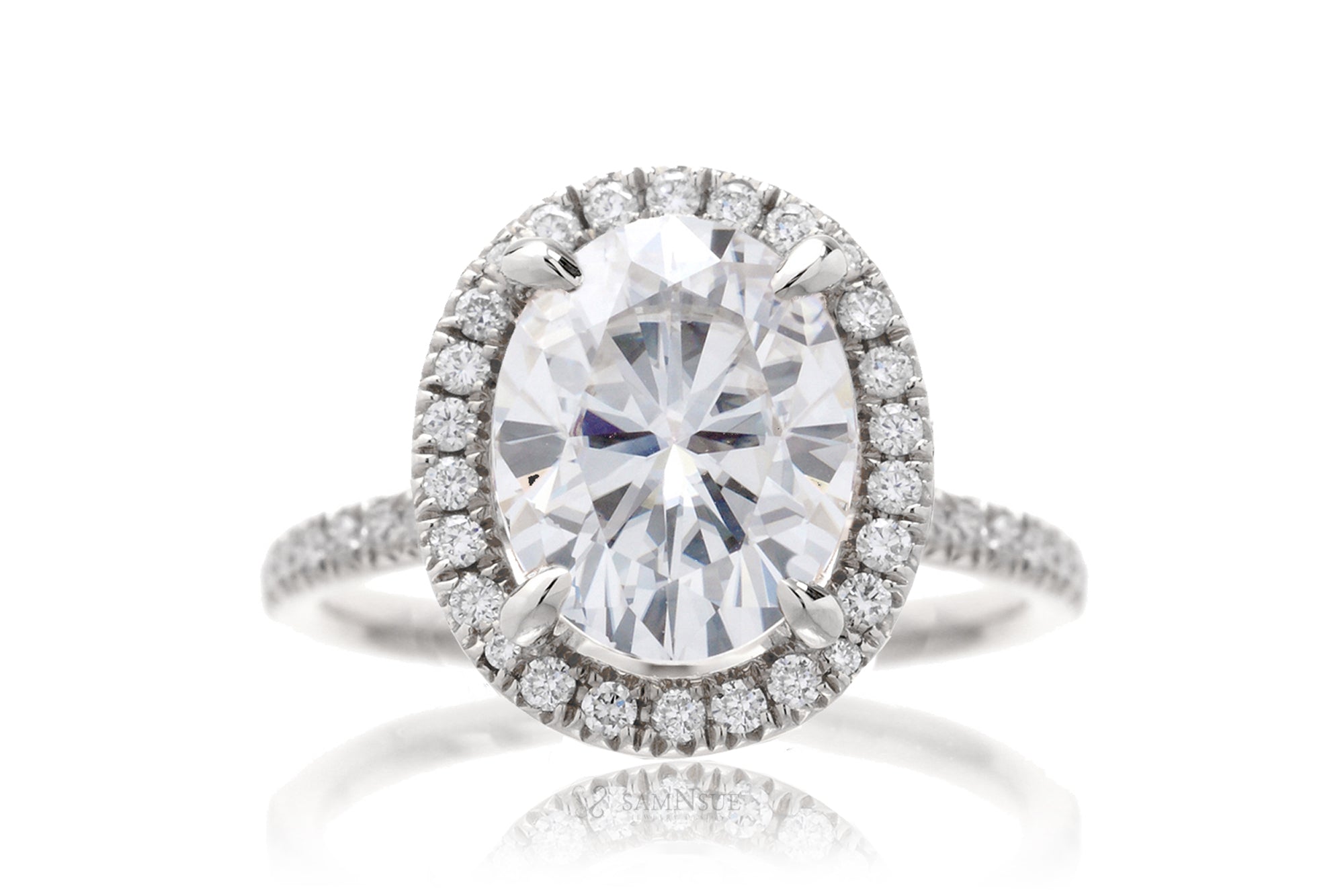 The Caitlin Oval Moissanite