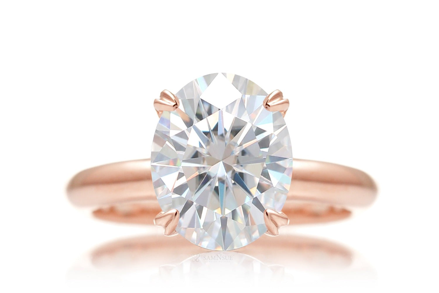 The Leila Oval Moissanite