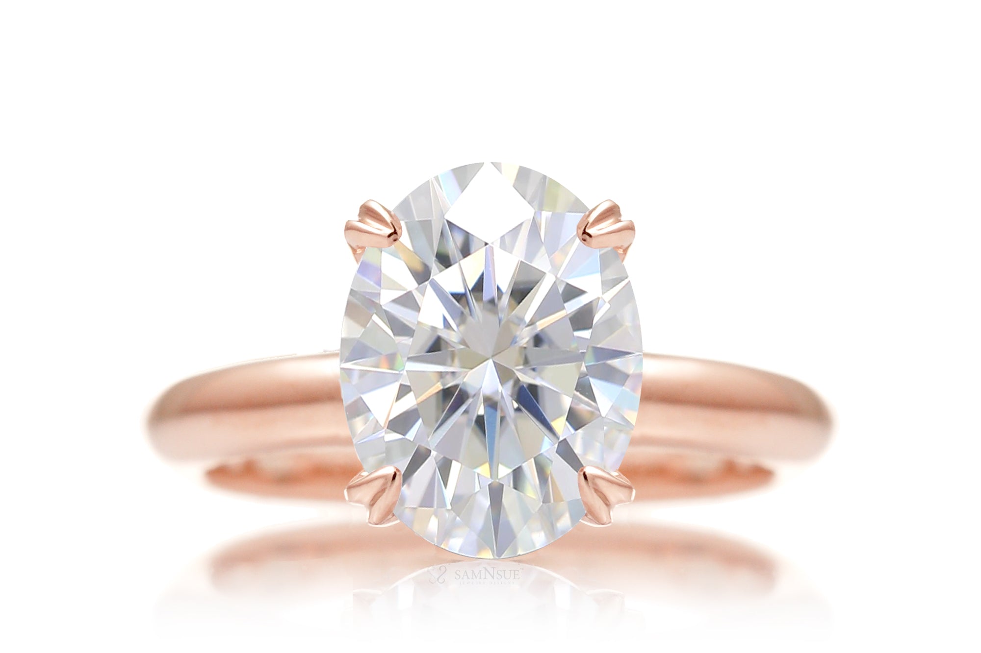 The Leila Oval Moissanite