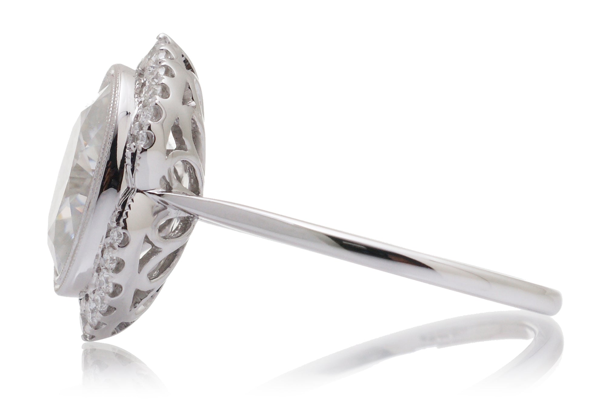 The Simone Oval Moissanite