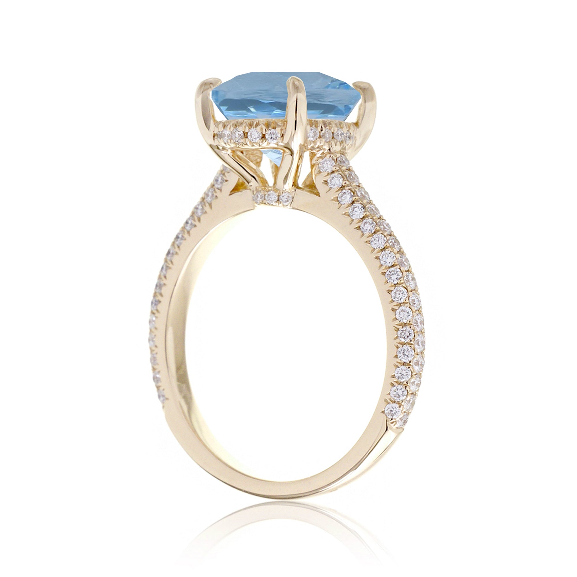 Oval cut aquamarine diamond solitaire pave engagement ring in yellow gold