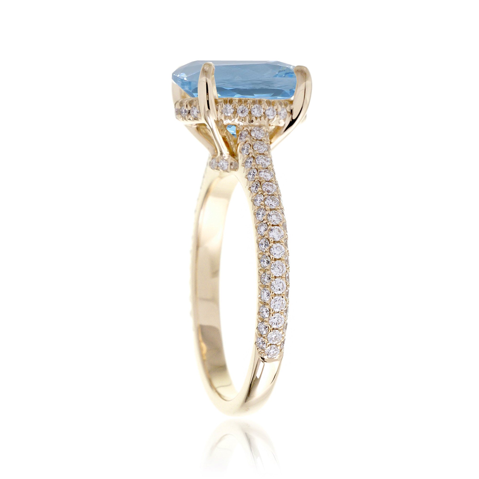 Oval cut aquamarine diamond solitaire pave engagement ring in yellow gold