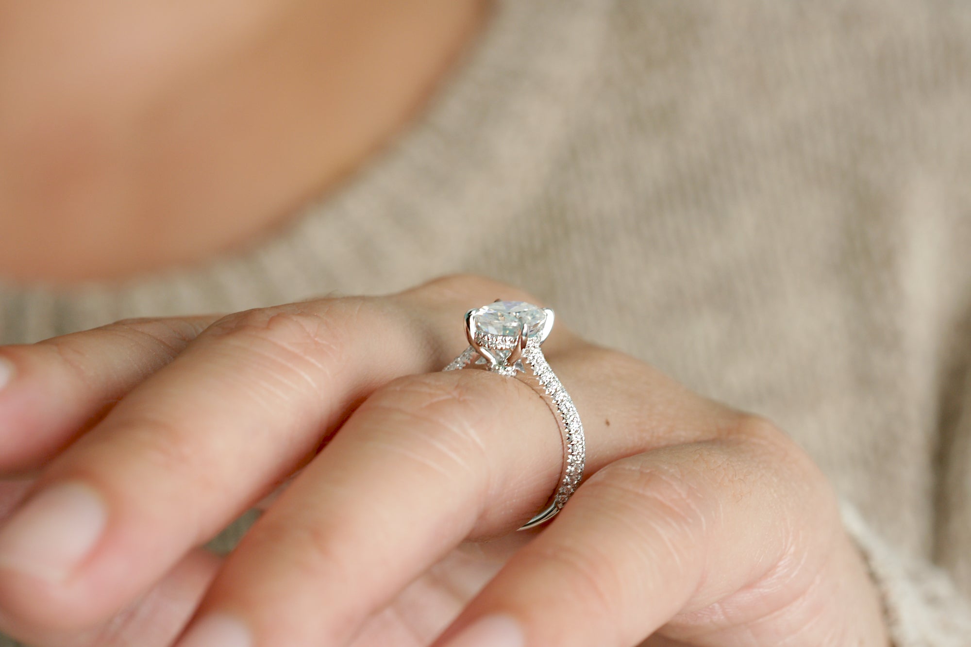 The Starlight Oval Moissanite