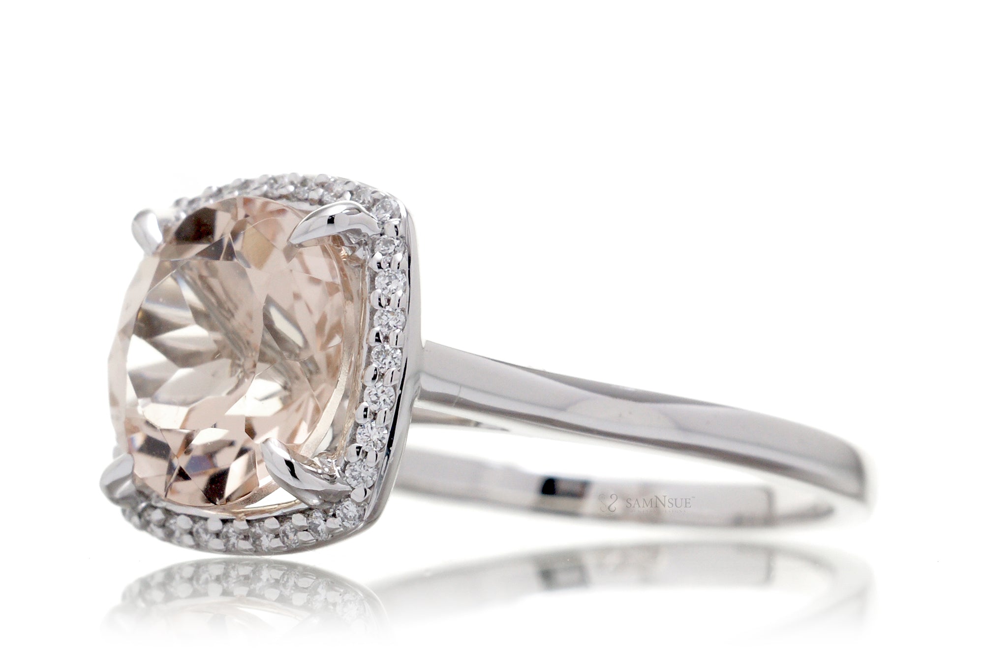 The Steffy Round Morganite With Cushion Halo (10mm)