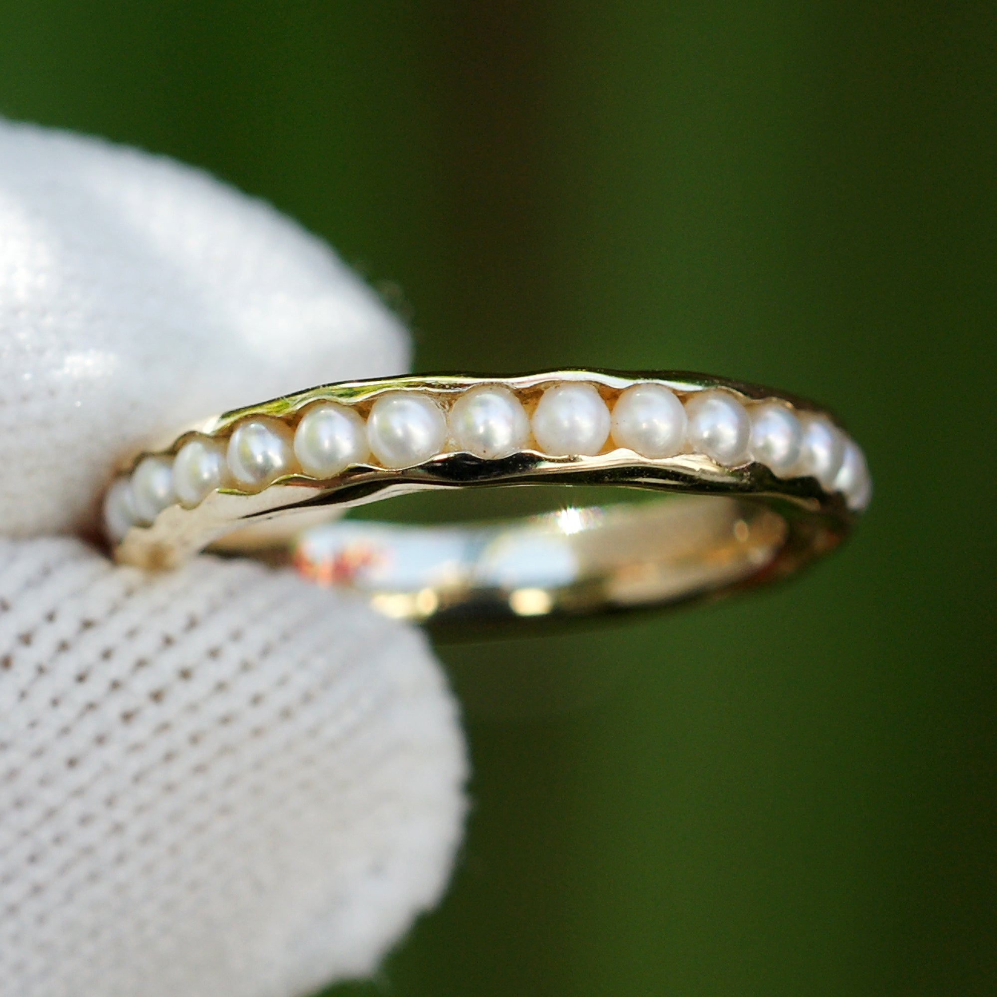 The Eternity Channel Set Pearl Band
