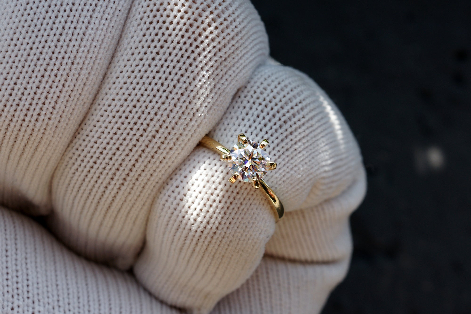 The Adeline Round Moissanite 6mm 18k yellow gold