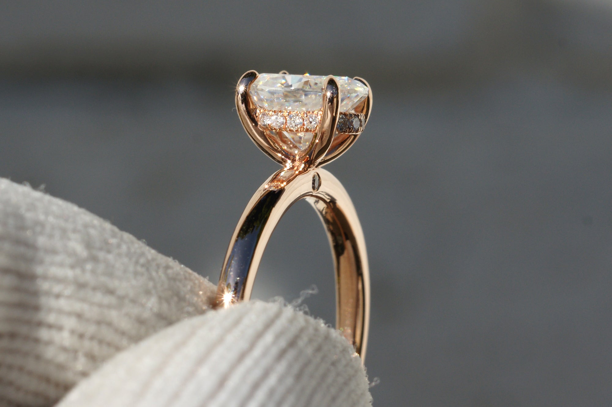 The Lucy Oval Moissanite 8x6mm 14k rose gold