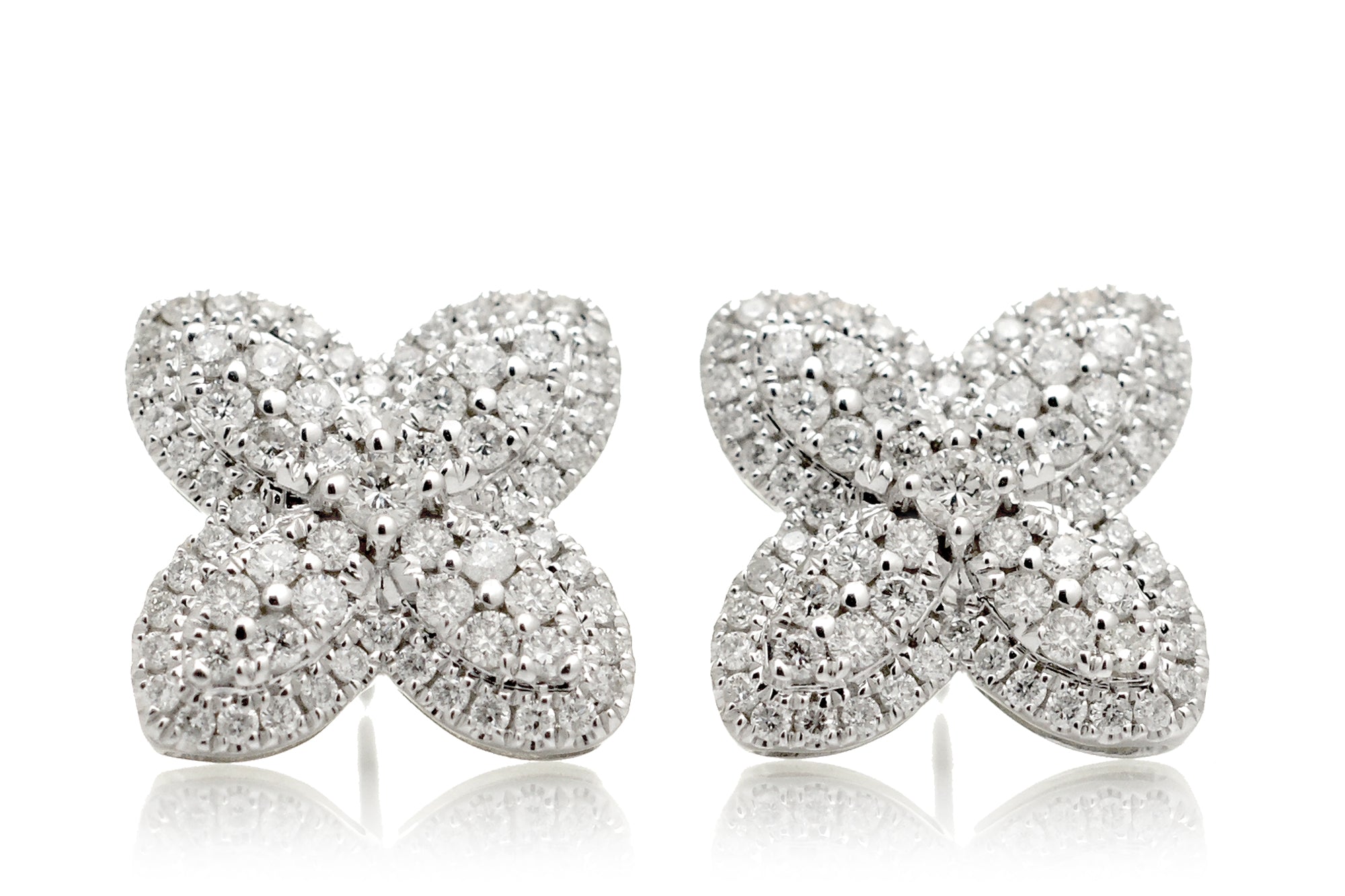 Diamond cluster clover diamond studs earrings in white gold