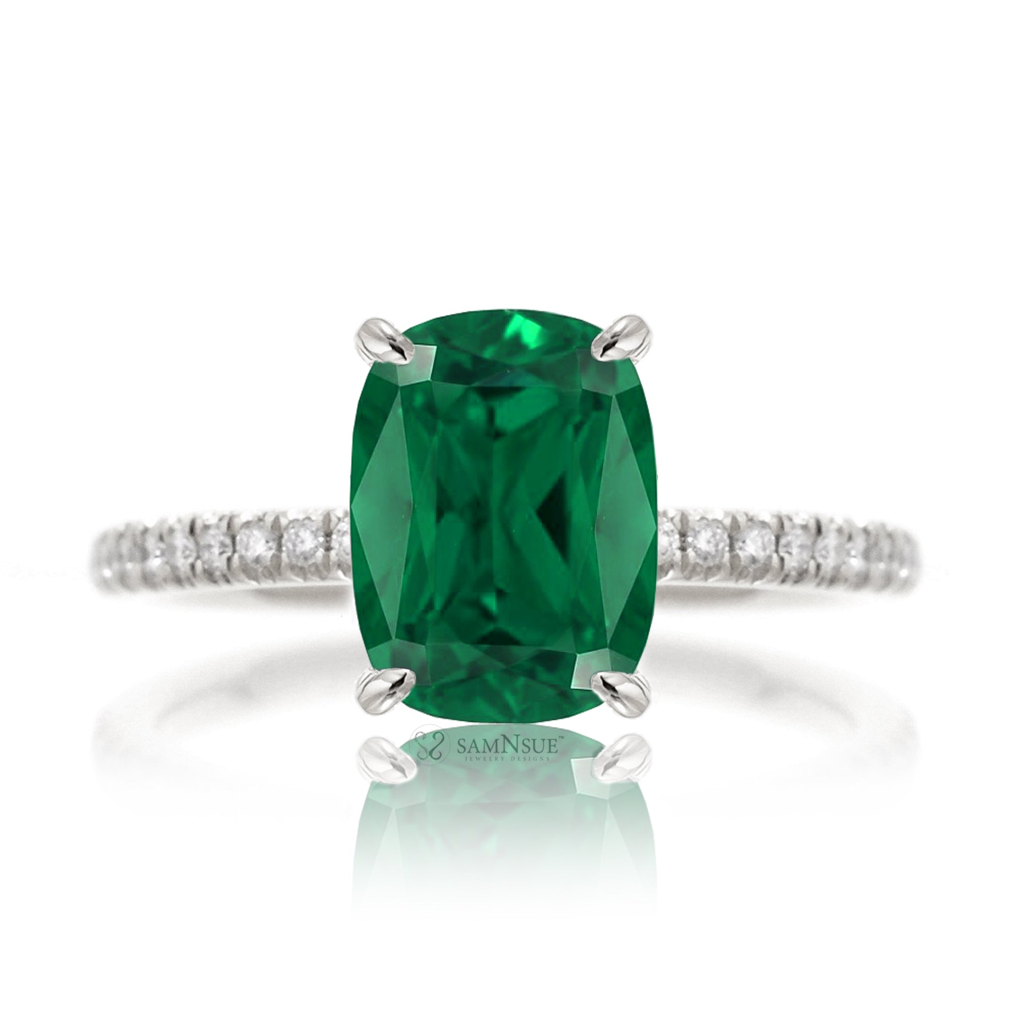 The Ava Cushion Cut Green Emerald Ring (Lab Grown)