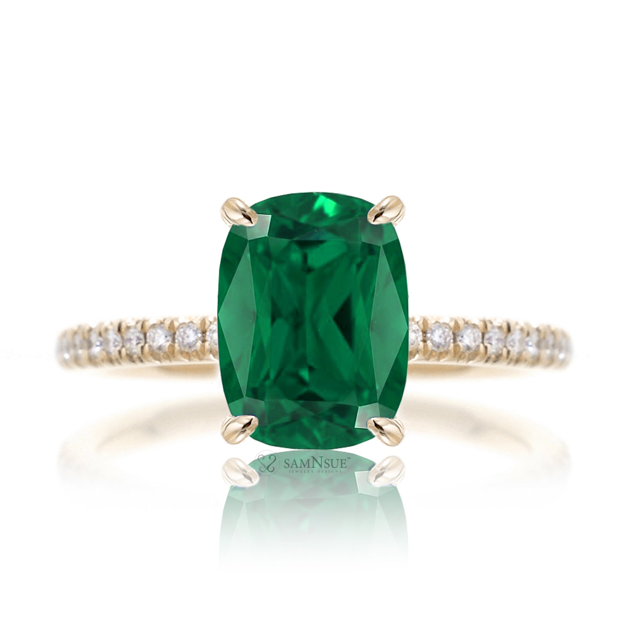 The Ava Cushion Cut Green Emerald Ring (Lab Grown)