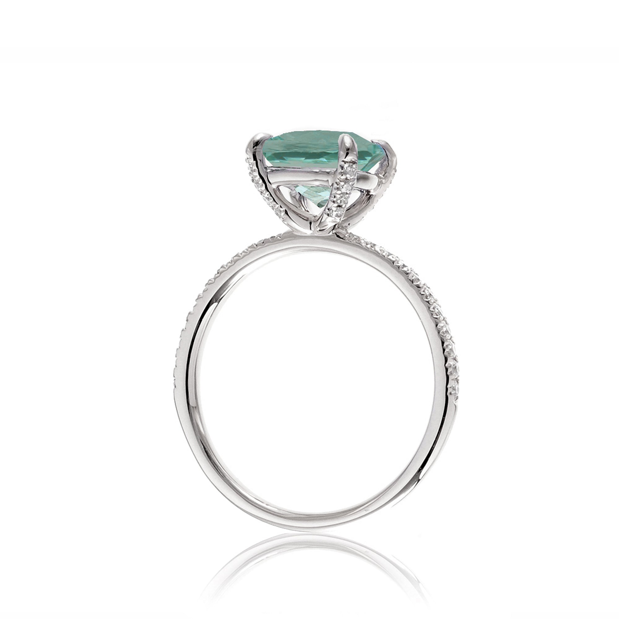 The Ava Oval Green Sapphire Ring (Lab-Grown)
