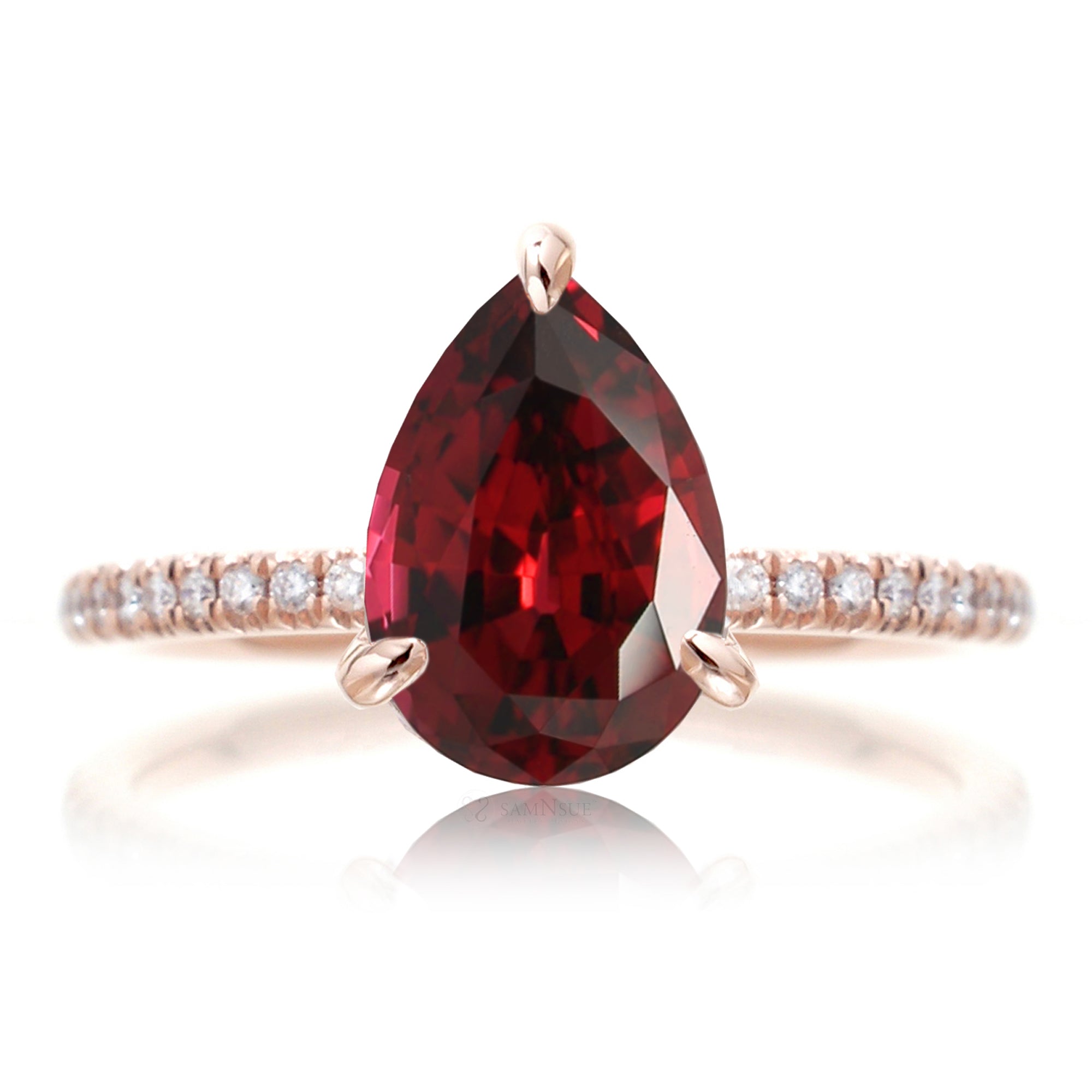 The Ava Pear Ruby (Lab-Grown)