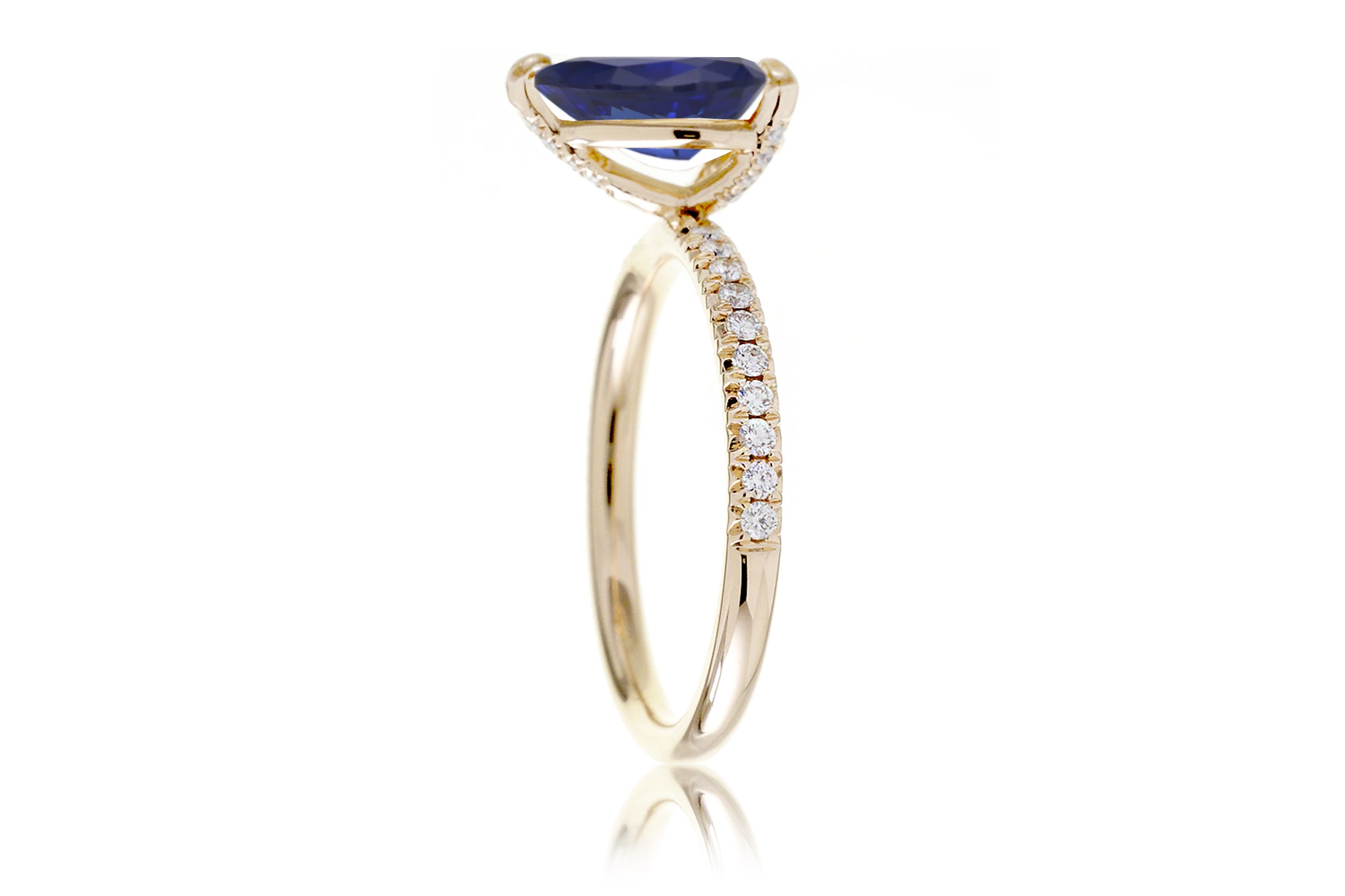 The Ava Pear Sapphire Ring (Lab-Grown)