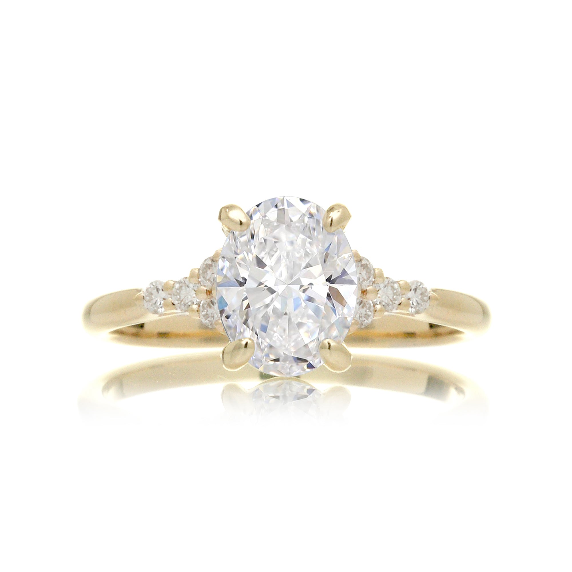 The Chloe Oval Diamond Ring (Lab-Grown)