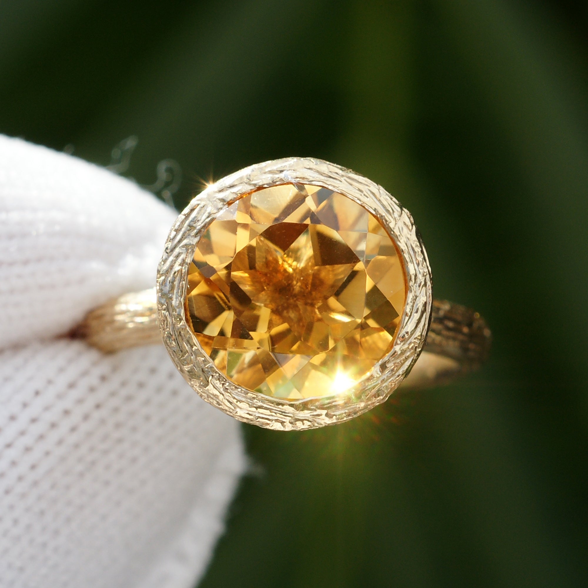 The Twig Round Citrine Ring (10mm)