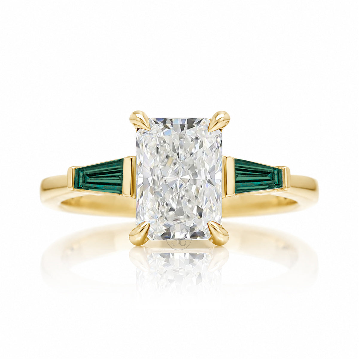 The Alice Radiant Cut Diamond Ring (Lab Grown)