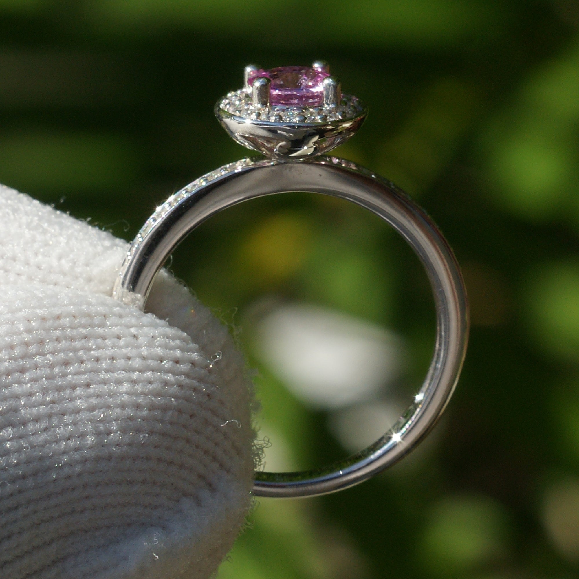 The Fleur De Lys Round Pink Sapphire (5mm)