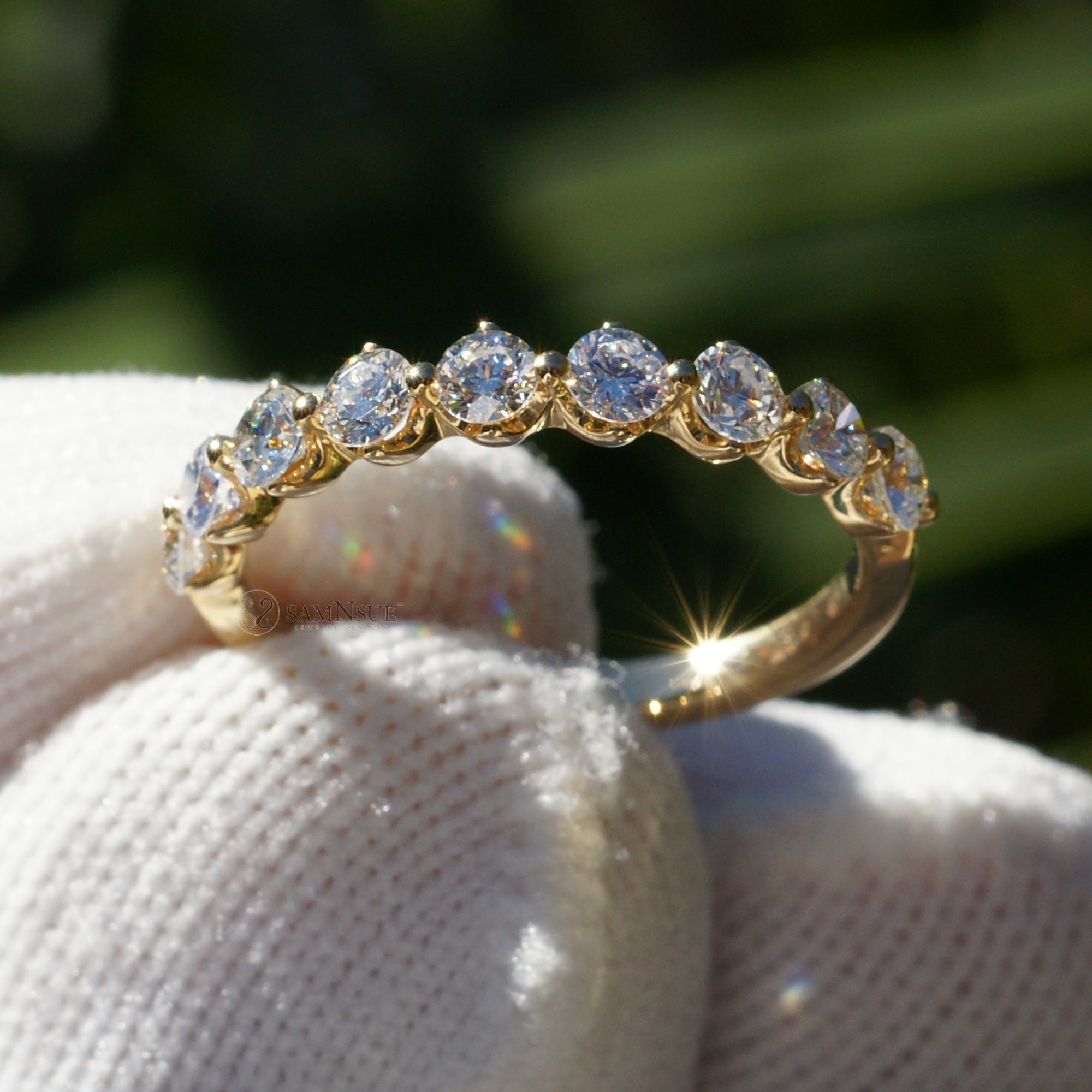9 round diamond band with crown basket and floating design wedding ring in yellow gold