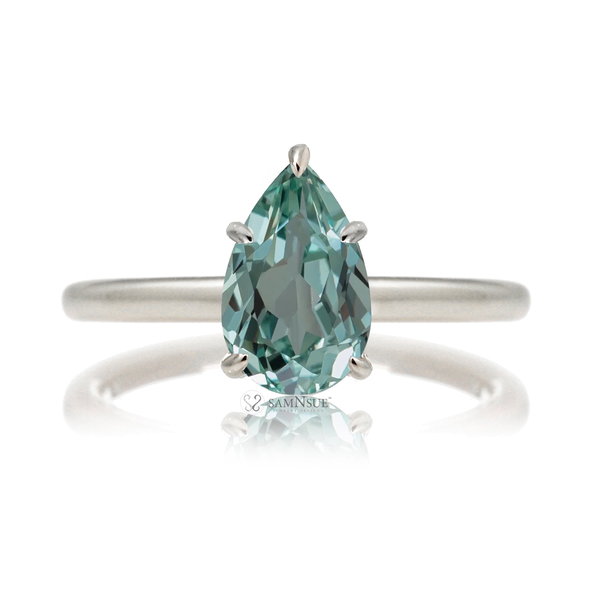 The Lucy Pear Cut Green Sapphire Ring (Lab-Grown)