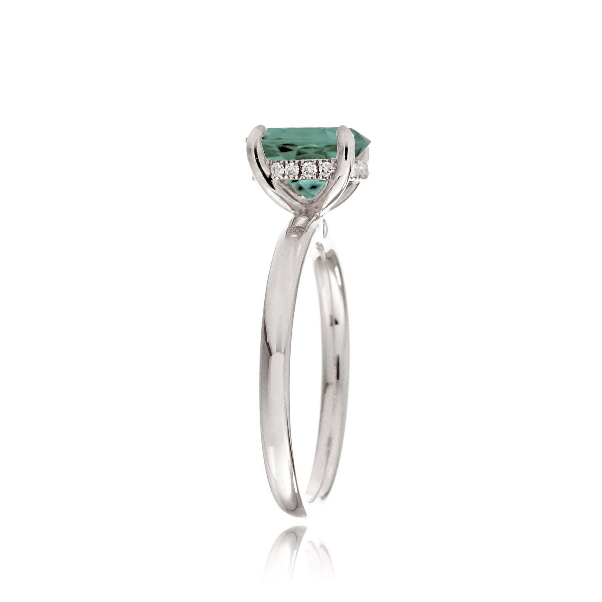 The Lucy Pear Cut Green Sapphire Ring (Lab-Grown)