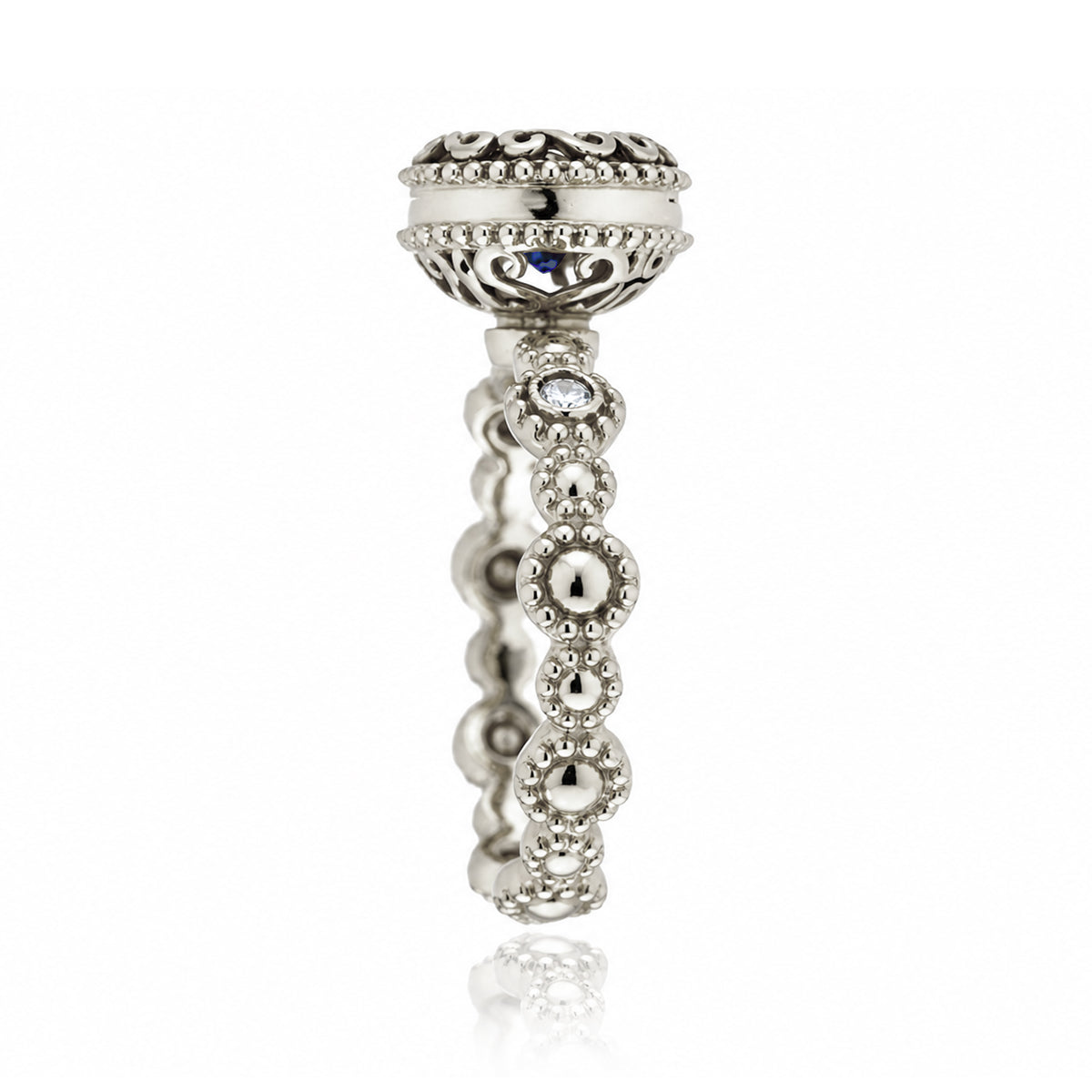 The Nilda Round Blue Sapphire Ring