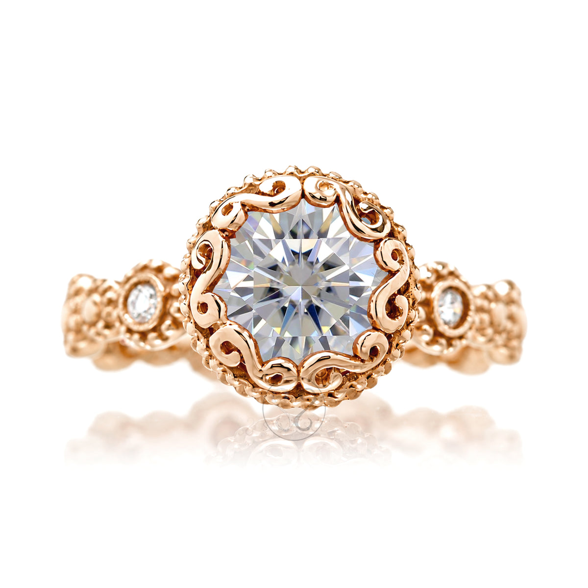 The Nilda Round Diamond Ring